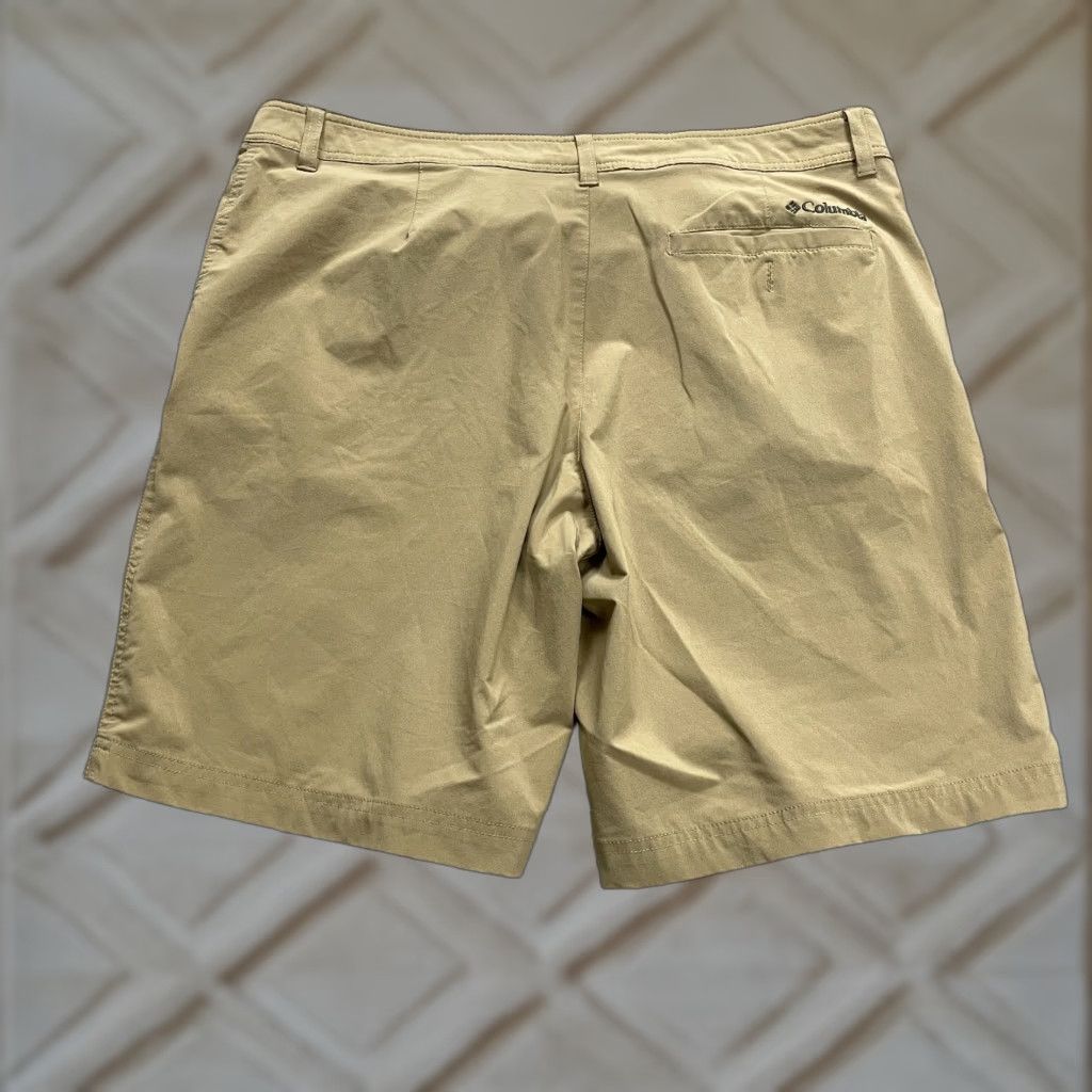 Vintage Columbia Mill Creek Chino Shorts Men 40 Brown Solid Regular Fit Stretch Outdoor Size US 40 / EU 56 - 1 Thumbnail