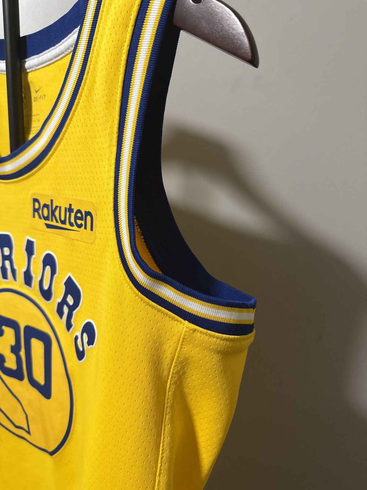 Nike Retro Golden State Warriors Jersey Size US S / EU 44-46 / 1 - 11 Thumbnail