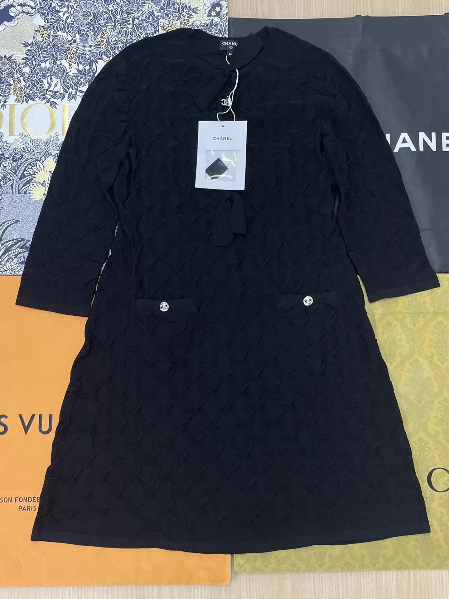 Chanel Chanel Black Bow Crystal Buckle Elastic Elegant Dress 36 Size XS / US 0-2 / IT 36-38 - 1 Thumbnail