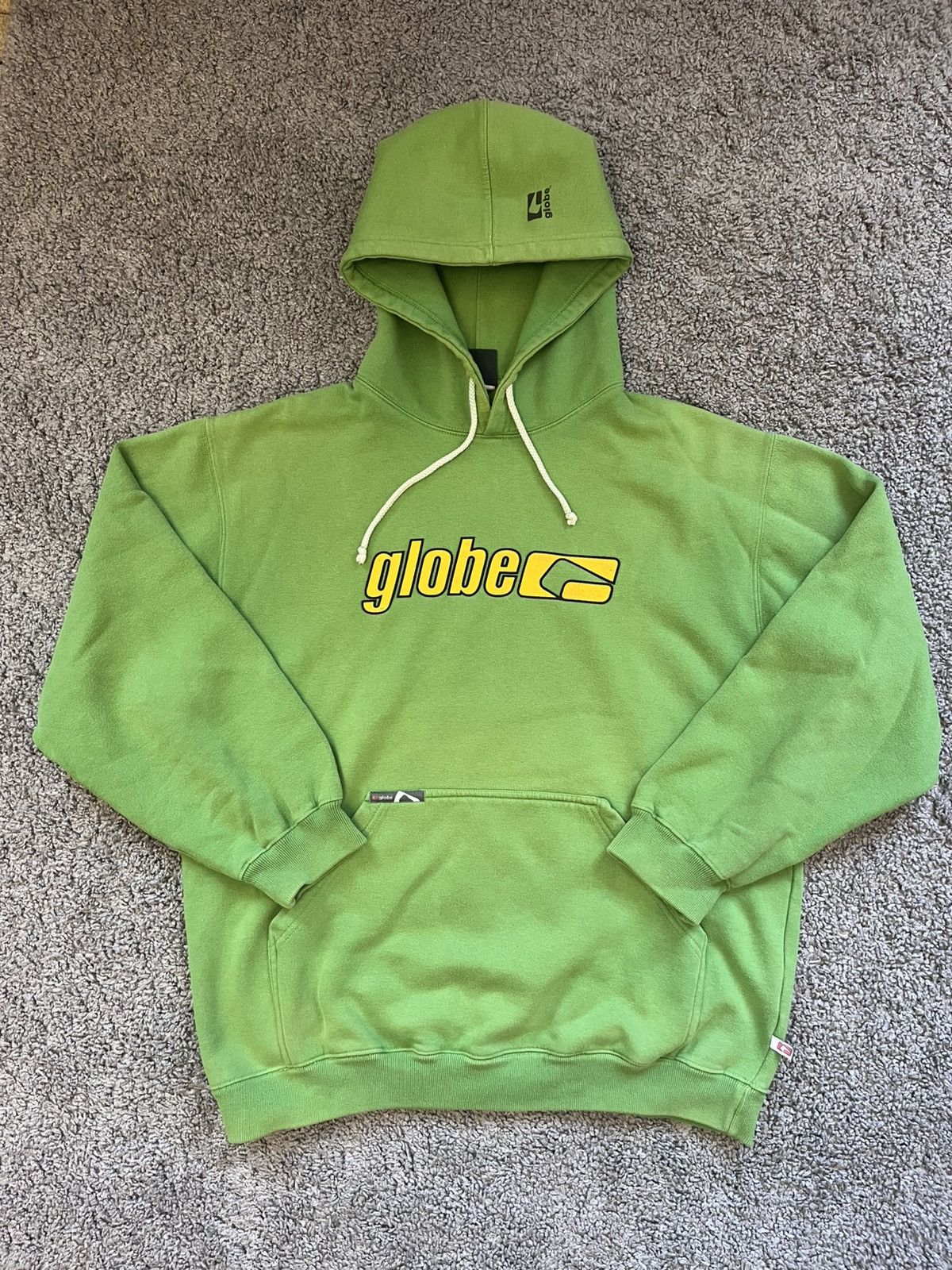 Globe Vintage 2004 Globe Skateboards Hoodie Rare Logo Faded Y2K Size US L / EU 52-54 / 3 - 1 Thumbnail