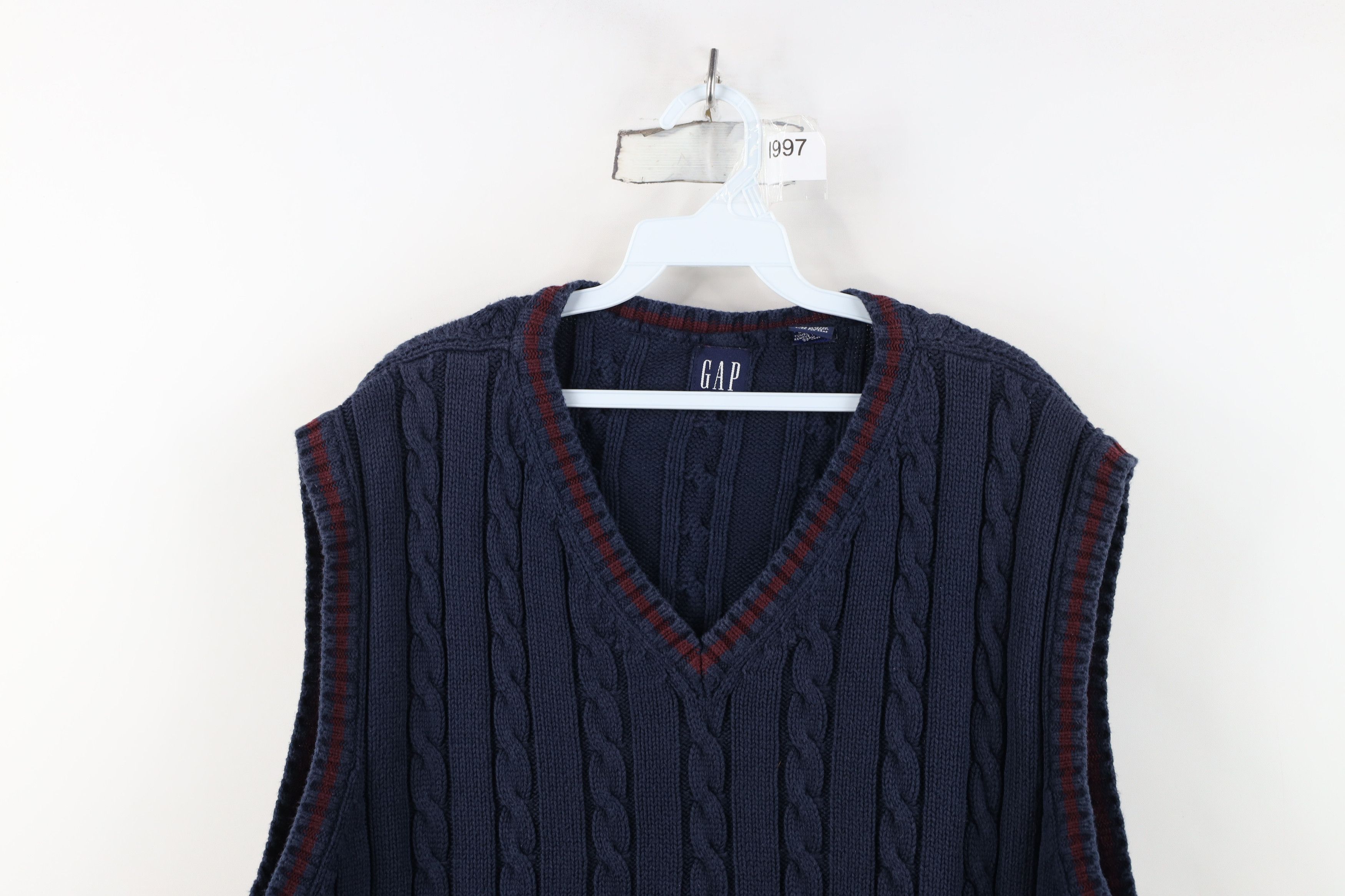 Gap Vintage 90s Gap Chunky Cable Knit Sweater Vest Navy Blue Size US XL / EU 56 / 4 - 2 Thumbnail