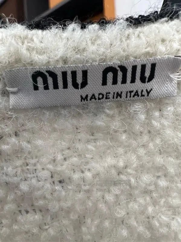 Miu Miu Miu Miu White Wool Cardigan with Black Trim . Size M / US 6-8 / IT 42-44 - 4 Thumbnail