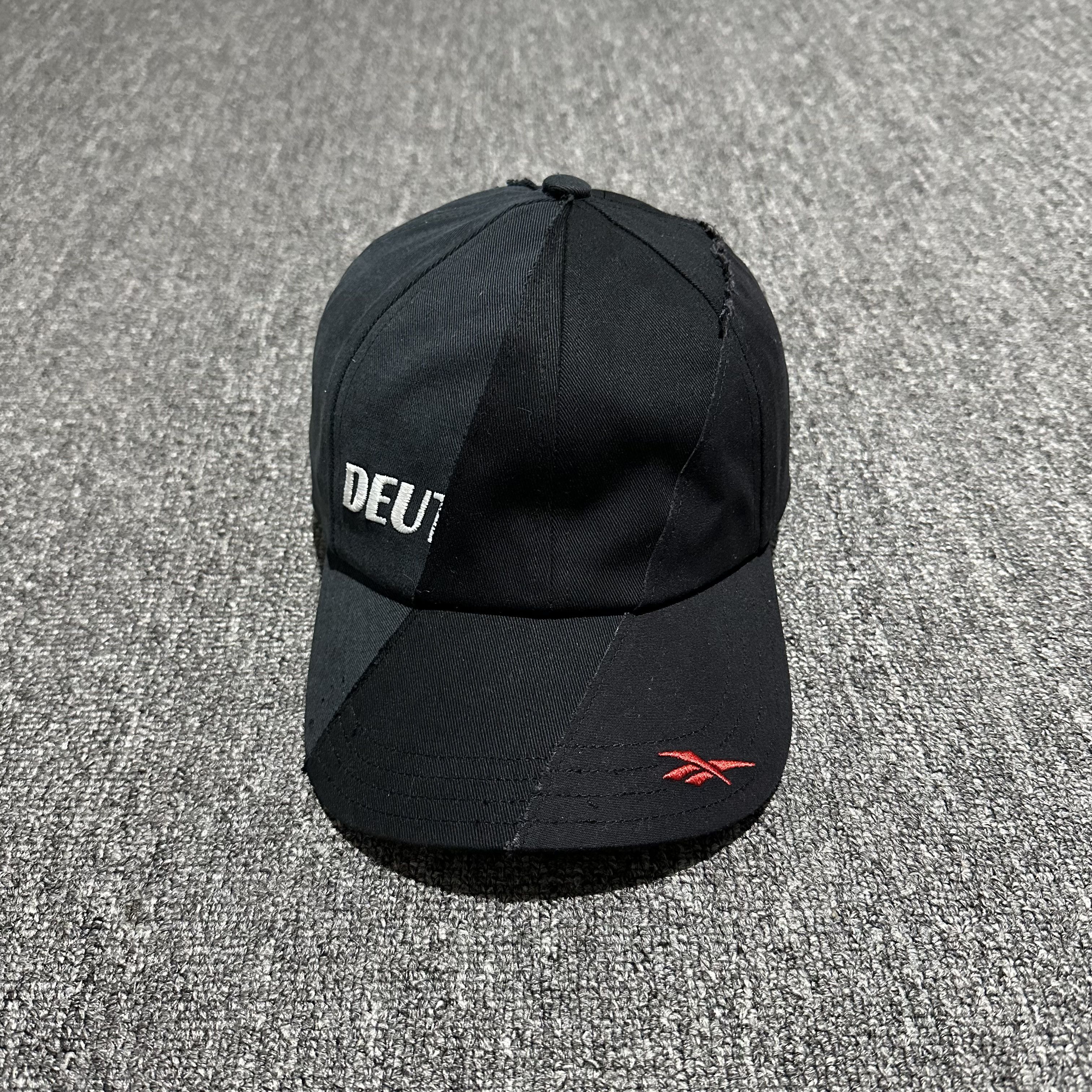 Reebok × Vetements AW17 Runway Vetements Reebok Reconstructed Hat Size ONE SIZE - 1 Thumbnail
