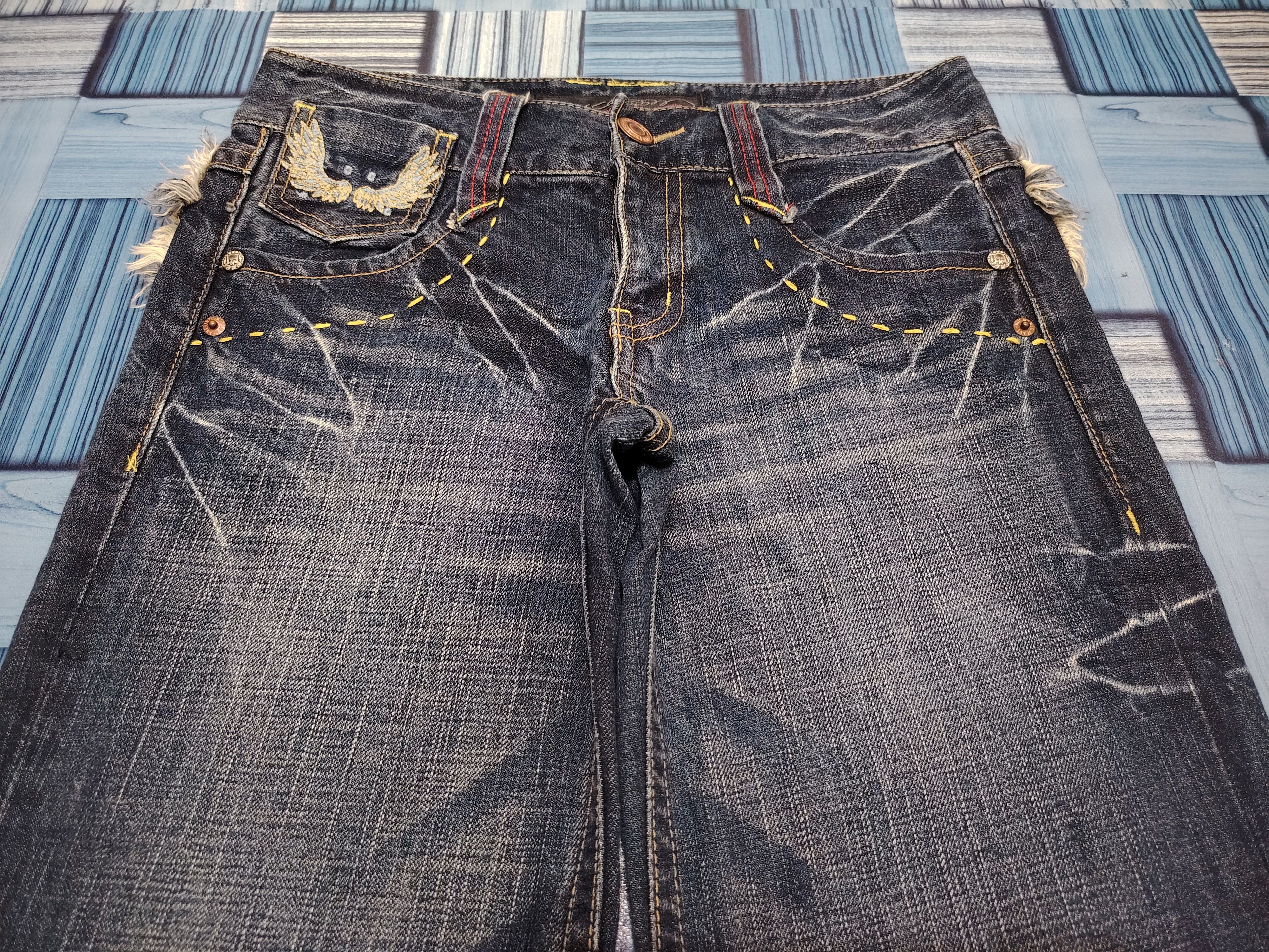 Le Grande Bleu (L.G.B.) Japanese Oririn wings embroidery back whiskers flare jeans Size US 28 / EU 44 - 3 Thumbnail