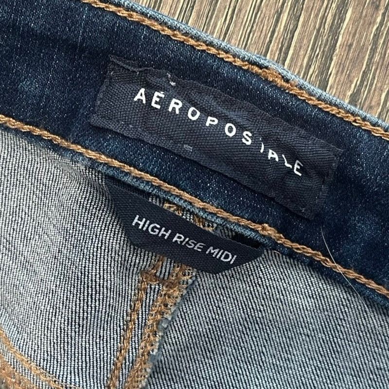 Aeropostale NWT Aeropostale High-Rise Midi Shorts Dark Wash Blue Size 4 Size 27" / US 4 / IT 40 - 3 Thumbnail