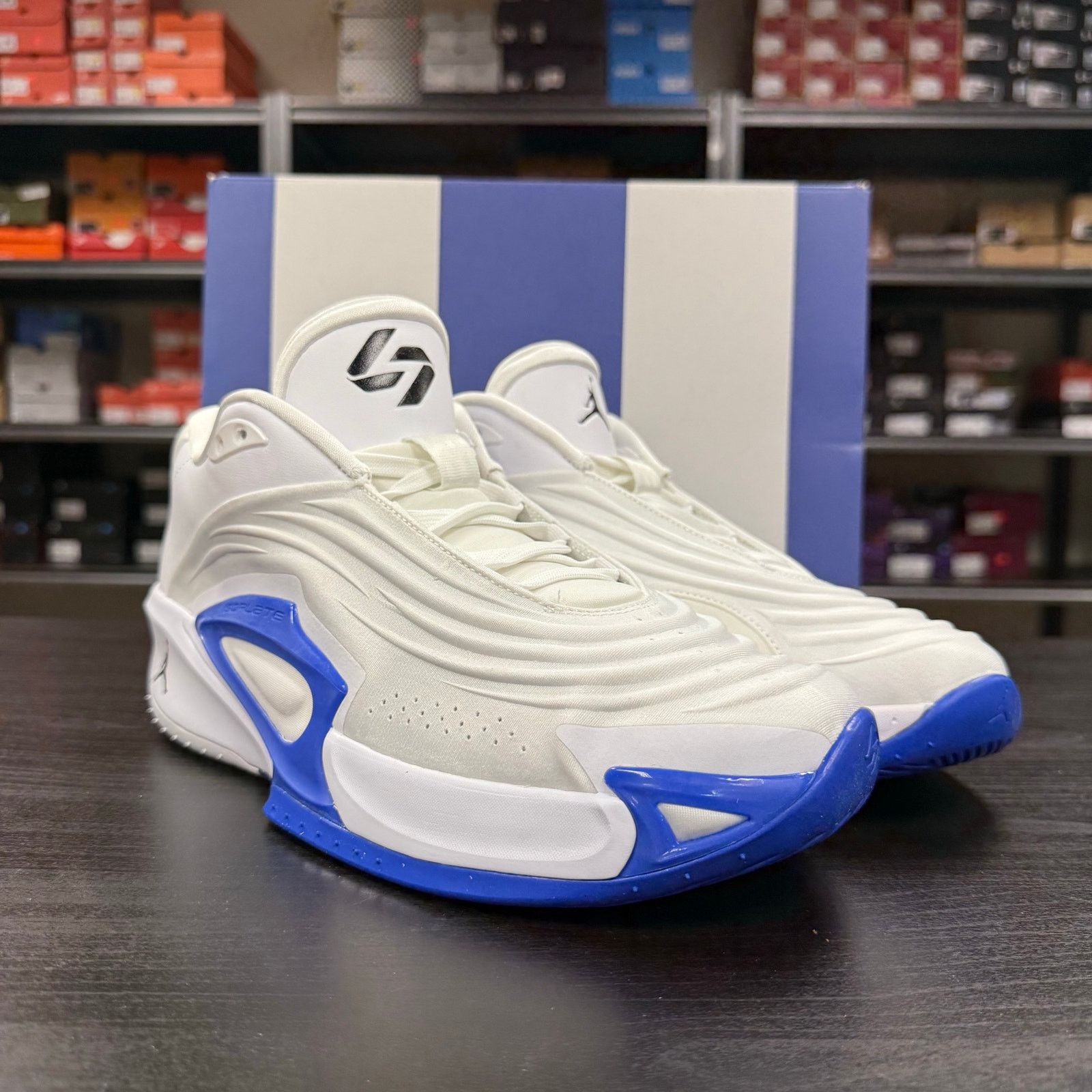 Jordan Brand JORDAN MEN'S 12.5 LUKA 3 TB WHITE ROYAL BLUE FQ7453-160 Size US 12.5 / EU 45-46 - 1 Thumbnail