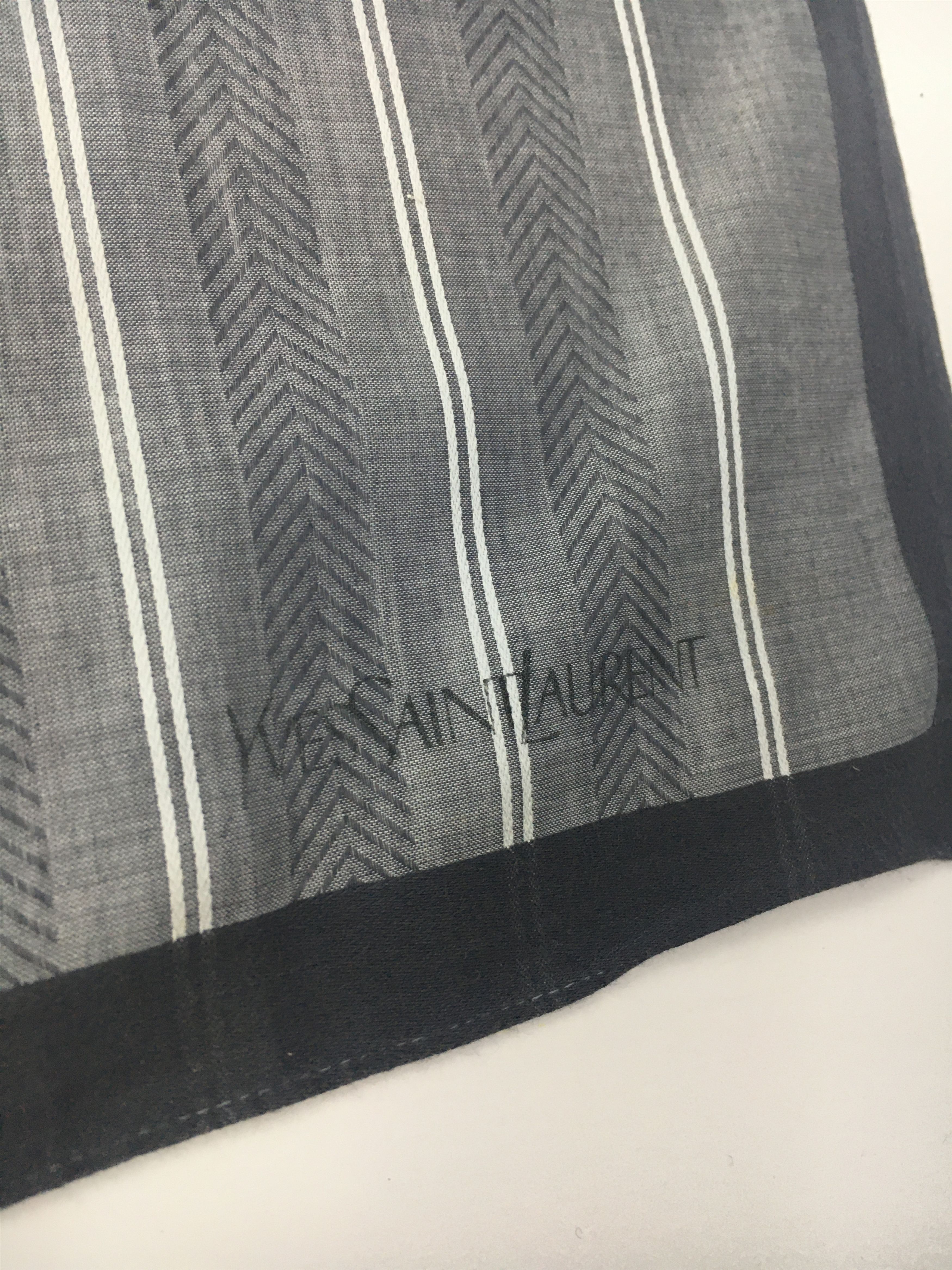 Vintage Yves Saint Laurent Handkerchief / Neckerchief HKC0136 Size ONE SIZE - 4 Thumbnail