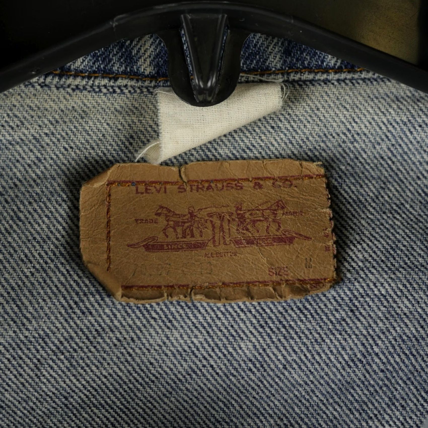Levi's VINTAGE Levi's Jacket Mens M Blue Denim Southwestern Aztec Bomber Trucker 90 Size US M / EU 48-50 / 2 - 3 Thumbnail