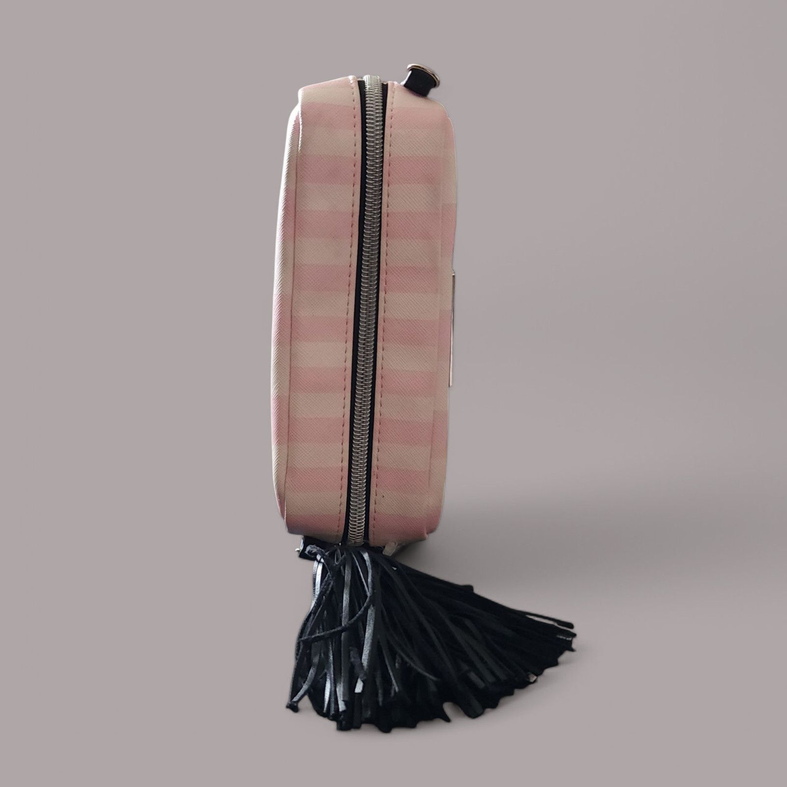 Victoria's Secret Victoria’s Secret Pink white crossbody pouch with tassel Size ONE SIZE - 5 Thumbnail