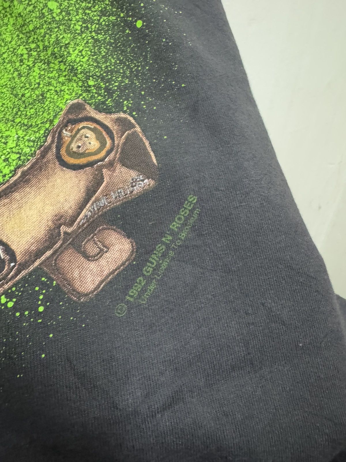 Band Tees Vintage Gun And Roses Size US L / EU 52-54 / 3 - 2 Thumbnail