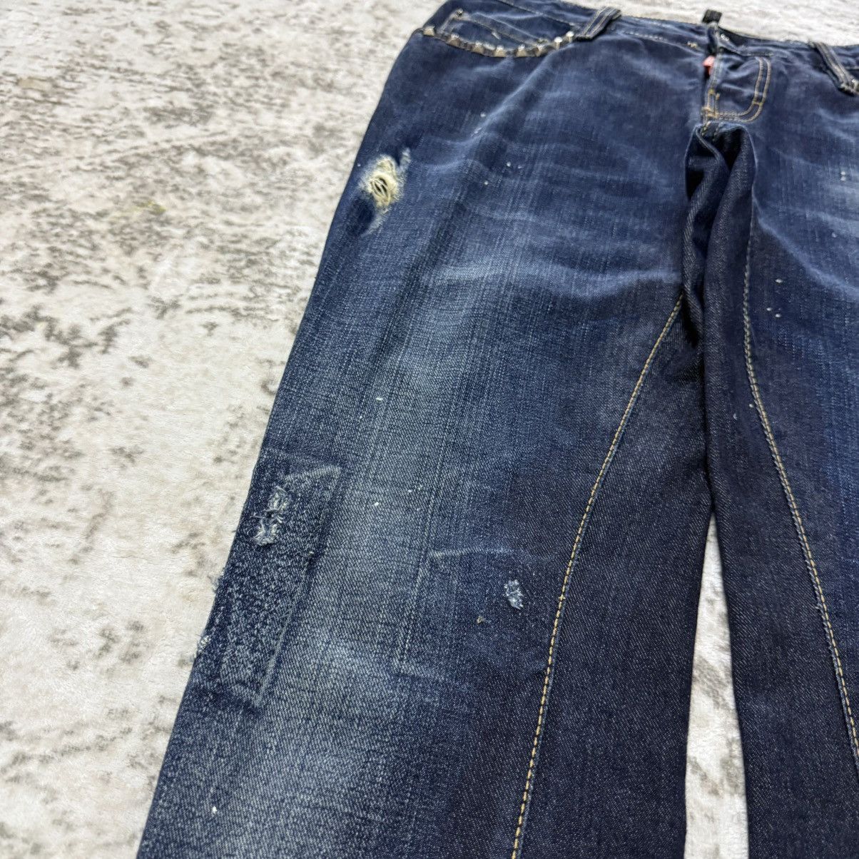 Dsquared2 2000s Dsquared2 Distressed Studded Carrot Cut Denim Pants Size US 30 / EU 46 - 6 Thumbnail