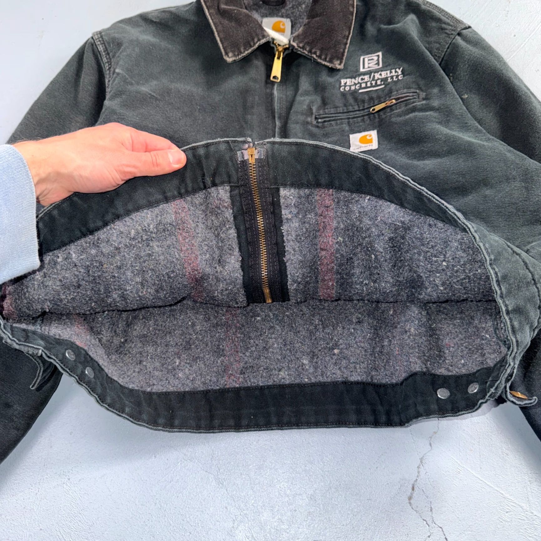 Carhartt VINTAGE Carhartt J97 Detroit Jacket Mens 46 Black Lined Blanket Workwear Zip Full Zip Casual Winter 90s Grunge USA Jacket Size US S / EU 44-46 / 1 - 3 Thumbnail
