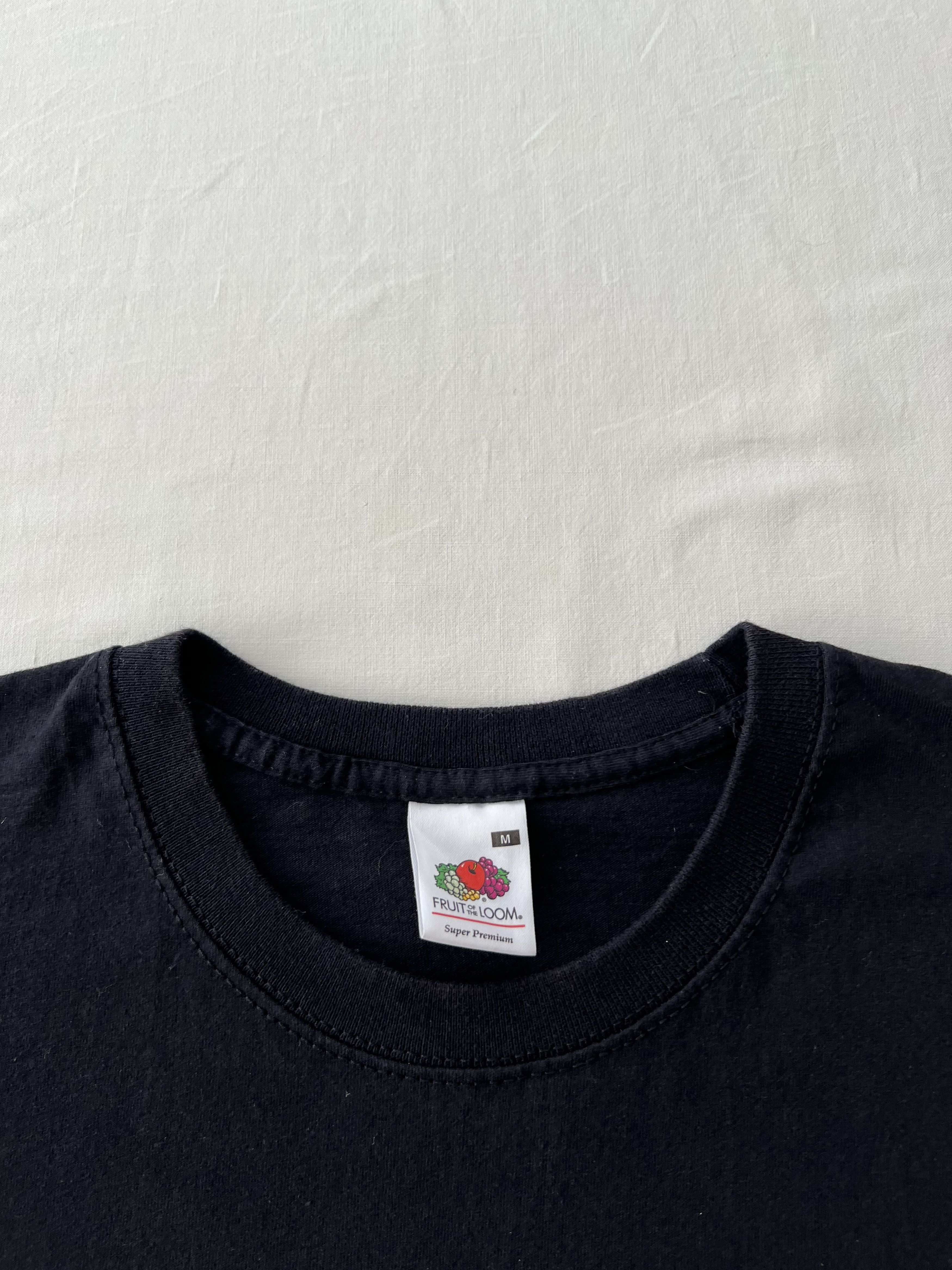 Band Tees Vintage 2006 Iron Maiden These Colours Don’t Run T-shirt Size US M / EU 48-50 / 2 - 11 Thumbnail