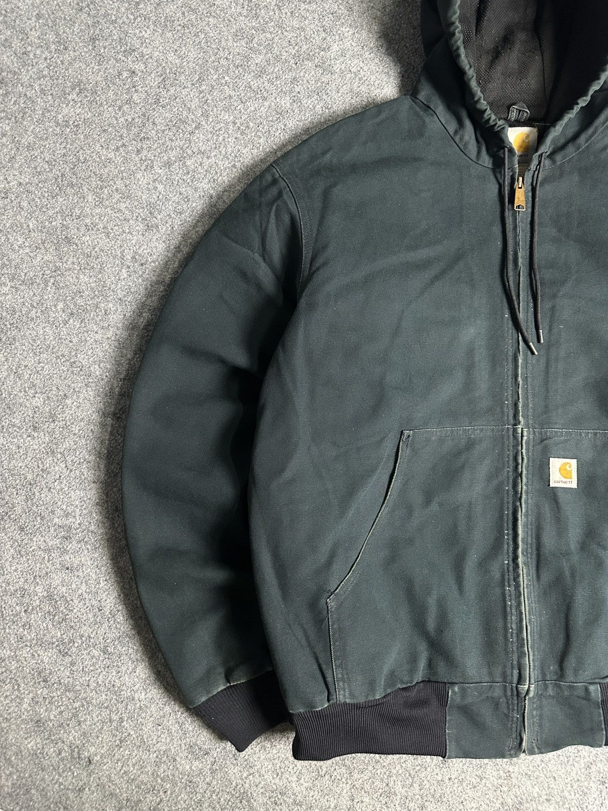 Carhartt Carhartt J131 BLK Active Jacket Black Made in USA boxy fit. Size US XL / EU 56 / 4 - 7 Thumbnail