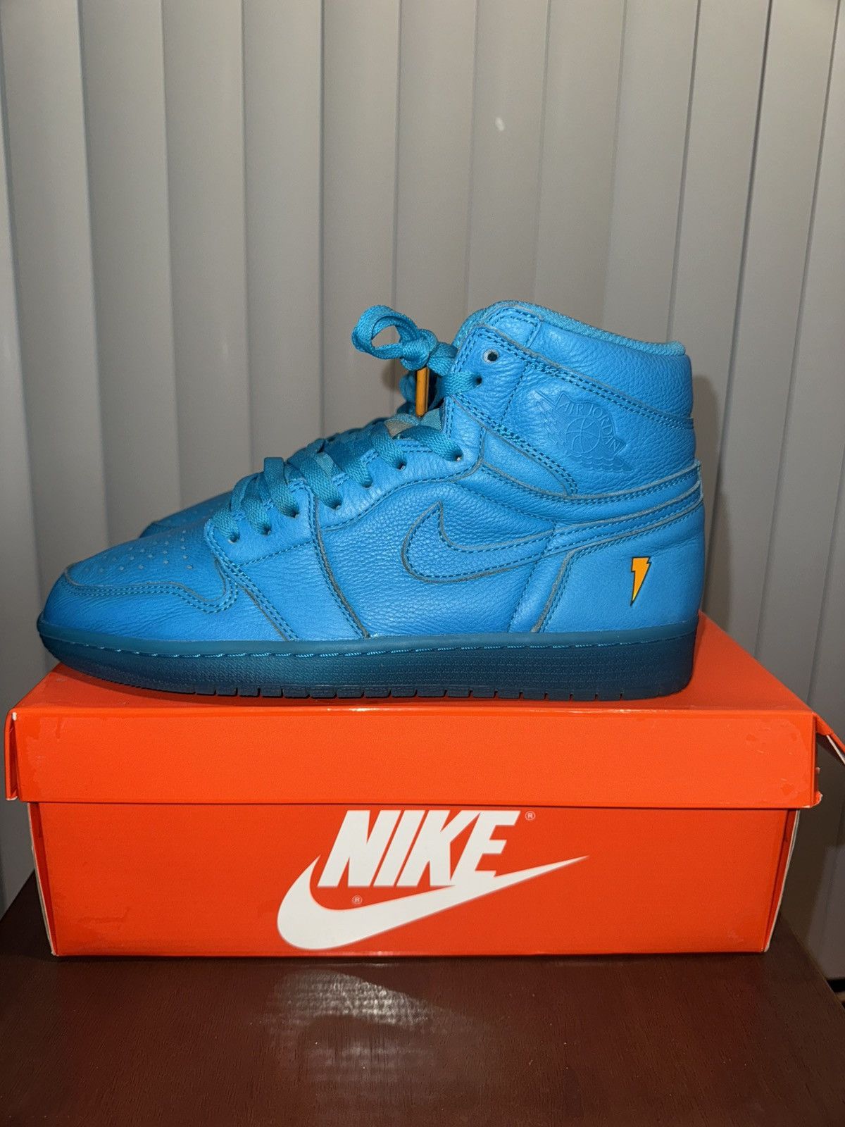 Gatorade × Jordan Brand Jordan 1 Retro High Gatorade Blue Lagoon Size US 9.5 / EU 42-43 - 5 Thumbnail
