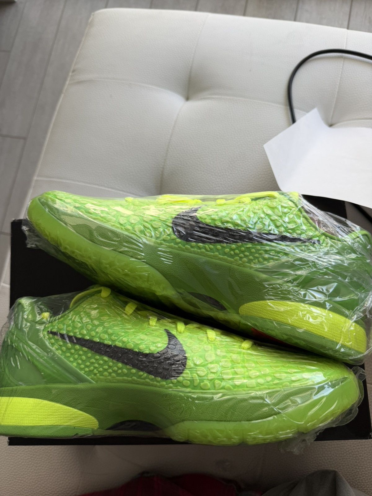 Nike Nike Kobe 6 Grinch 2020 Size US 10.5 / EU 43-44 - 4 Thumbnail