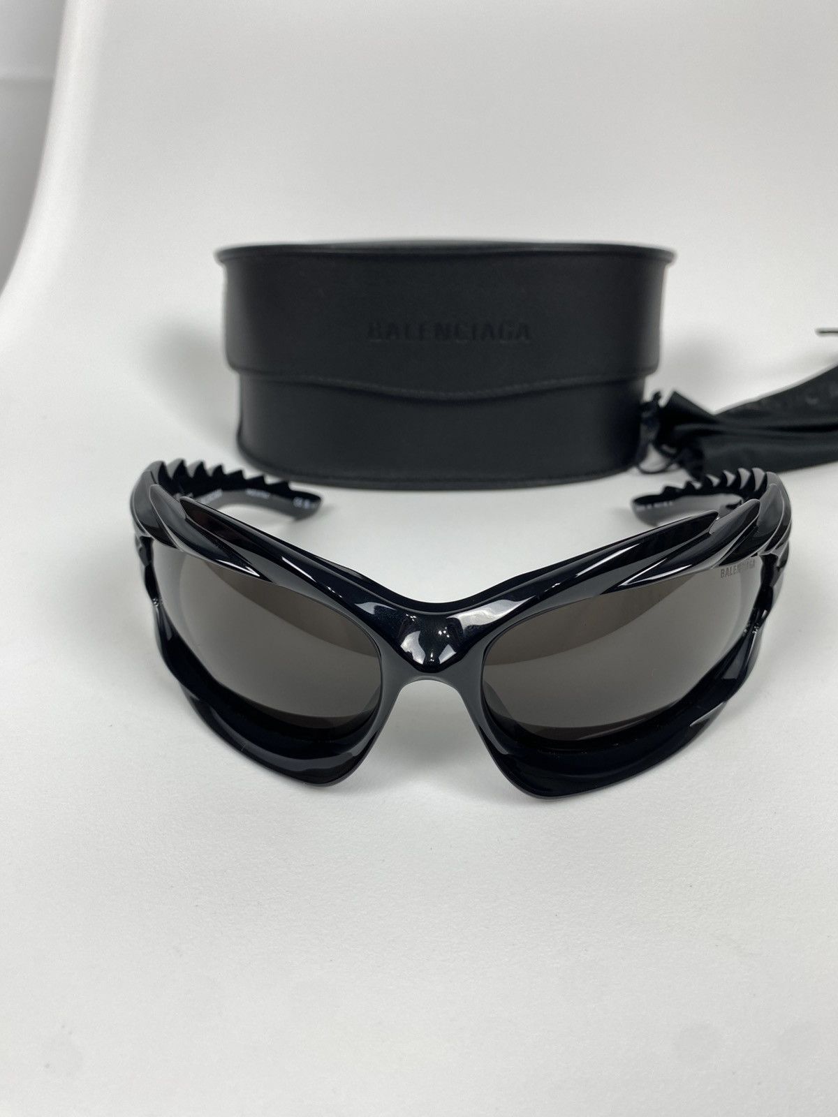 Balenciaga Balenciaga Spike Rectangle Sunglasses New BB0255S Size XL Size ONE SIZE - 2 Thumbnail