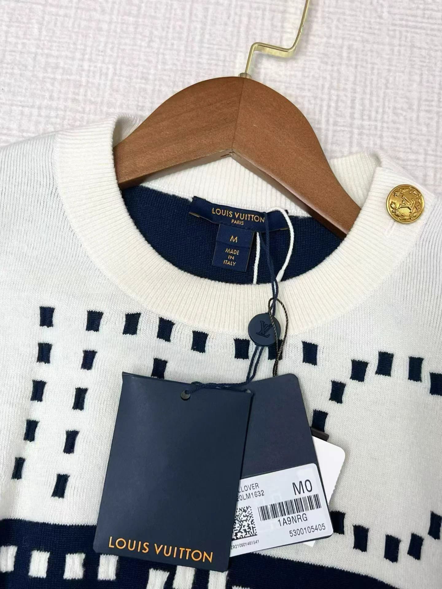 Louis Vuitton LV Moonlight Muse NWT M Y563 sweater Size M / US 6-8 / IT 42-44 - 8 Thumbnail