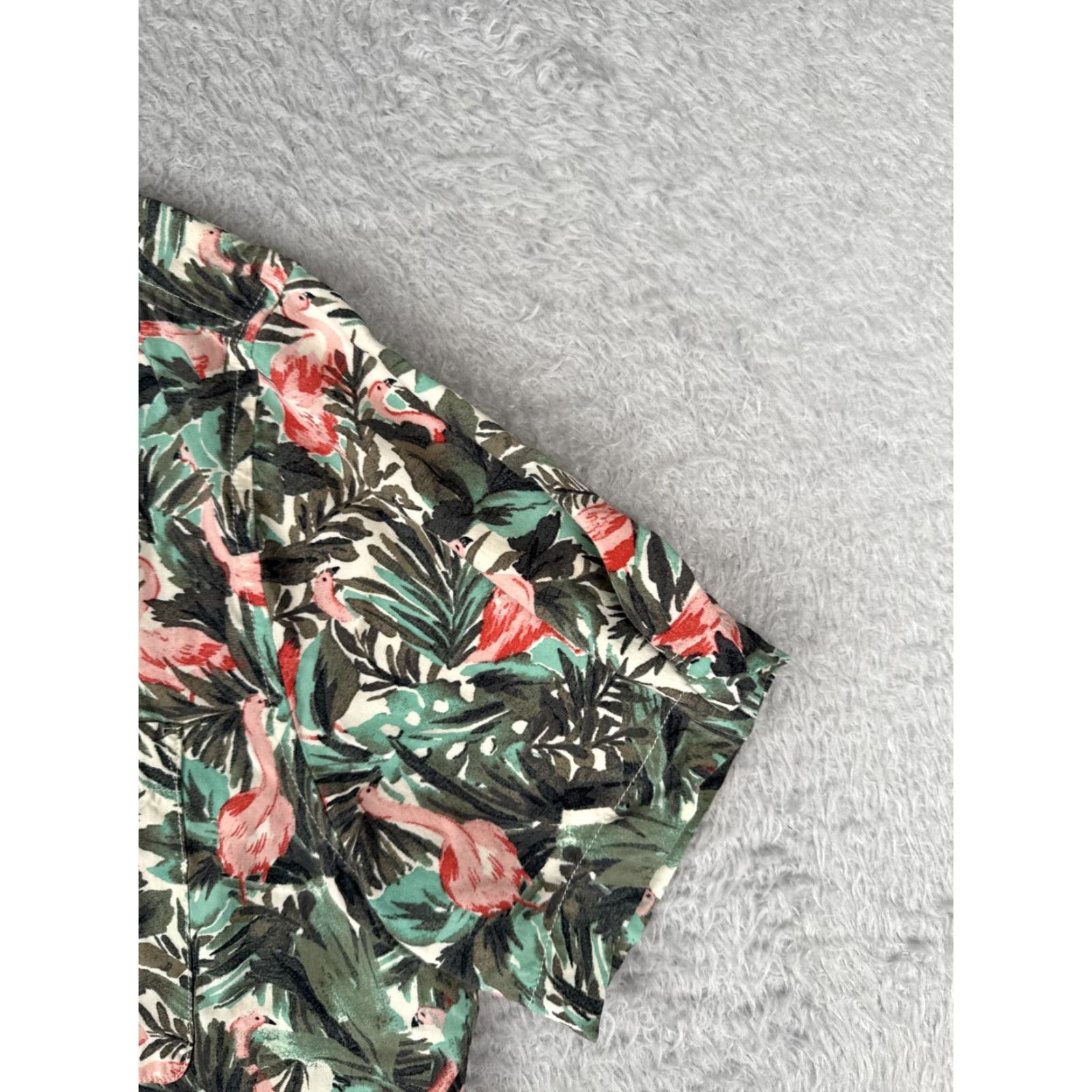 Vintage Goodfellow & Co Shirt Mens Large Green Pink Flamingo AOP Hawaiian Button Rayon Size US L / EU 52-54 / 3 - 2 Thumbnail