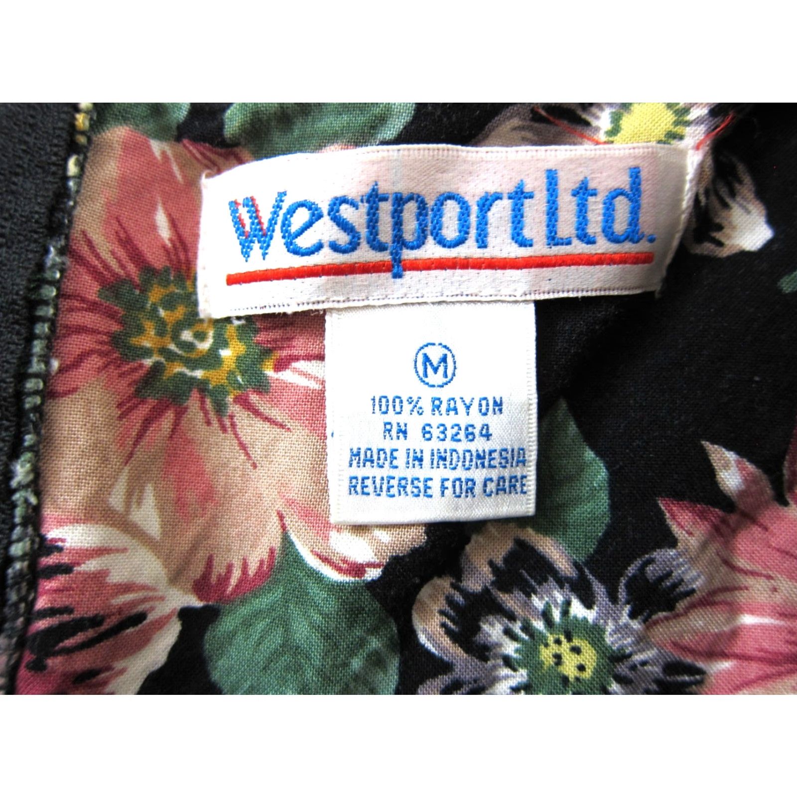 Pinko VTG Westport Ltd. 100% Rayon Black Pink Floral Pocket Shorts Romper Jumpsuit M Size 32" / US 10 / IT 46 - 3 Thumbnail