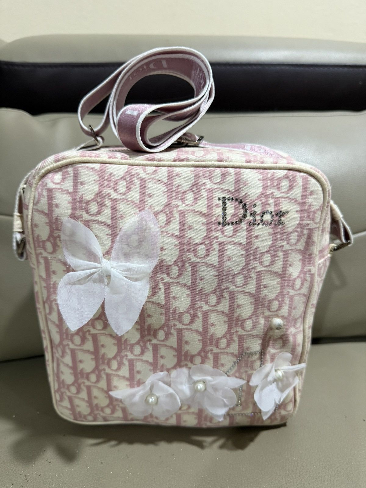 Dior Authentic Christian Dior Trotter Flower Applique Bag Size ONE SIZE - 1 Thumbnail