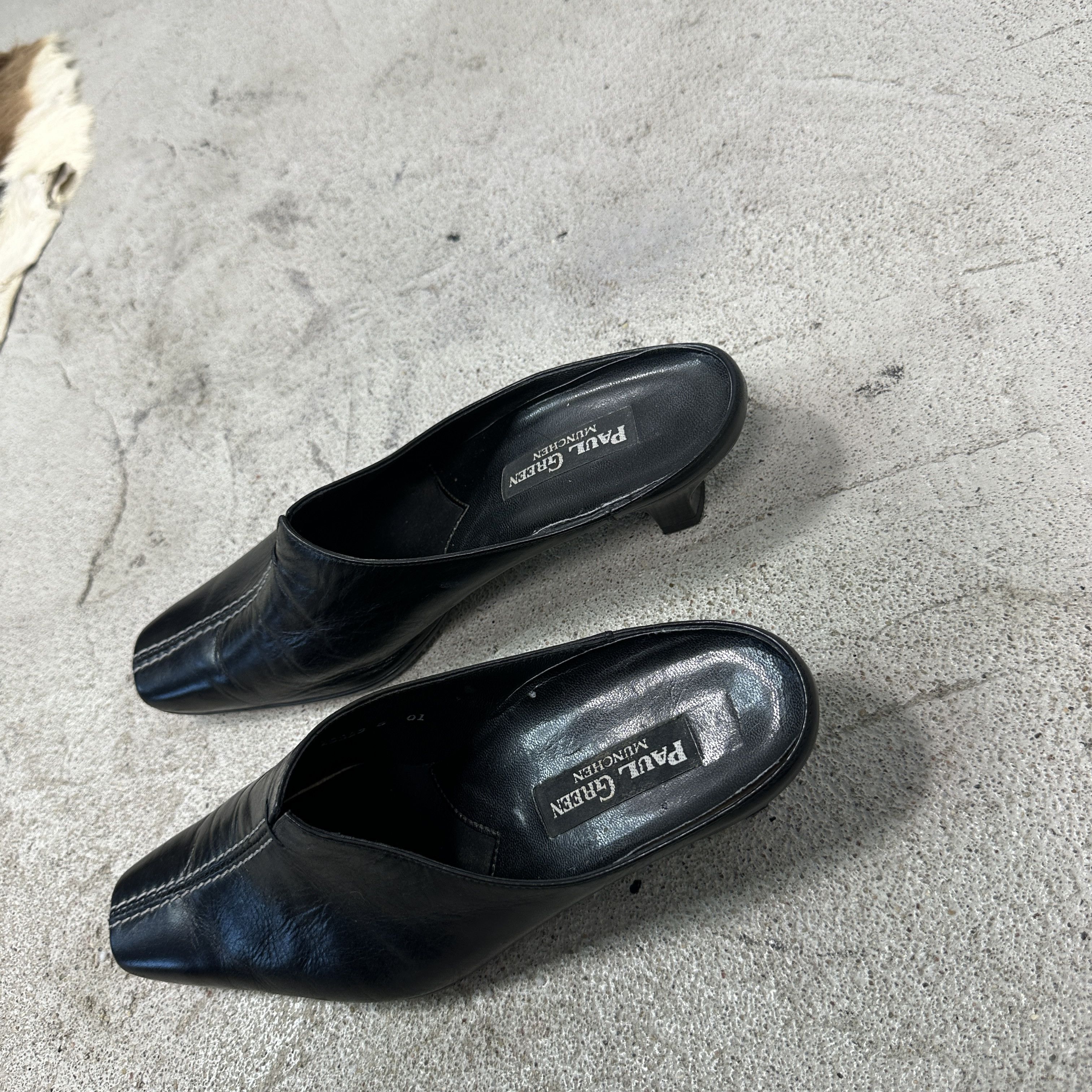 Vintage Vintage Avant Garde Slip on Leather Kitten Heels Y2K Size US 8 / IT 38 - 7 Thumbnail