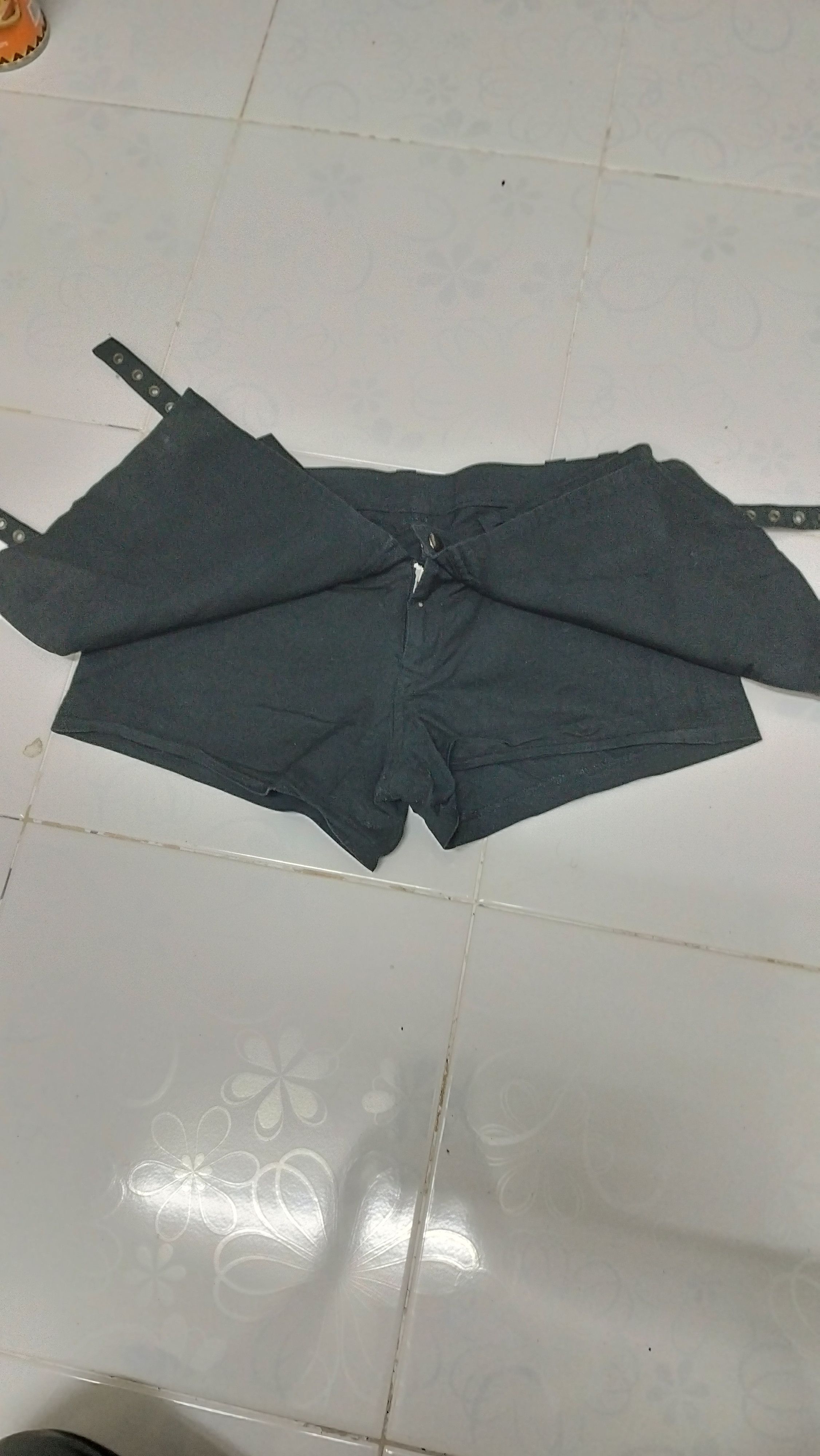 Japanese Brand Presence! Punk short pants Size 30" / US 8 / IT 44 - 7 Thumbnail