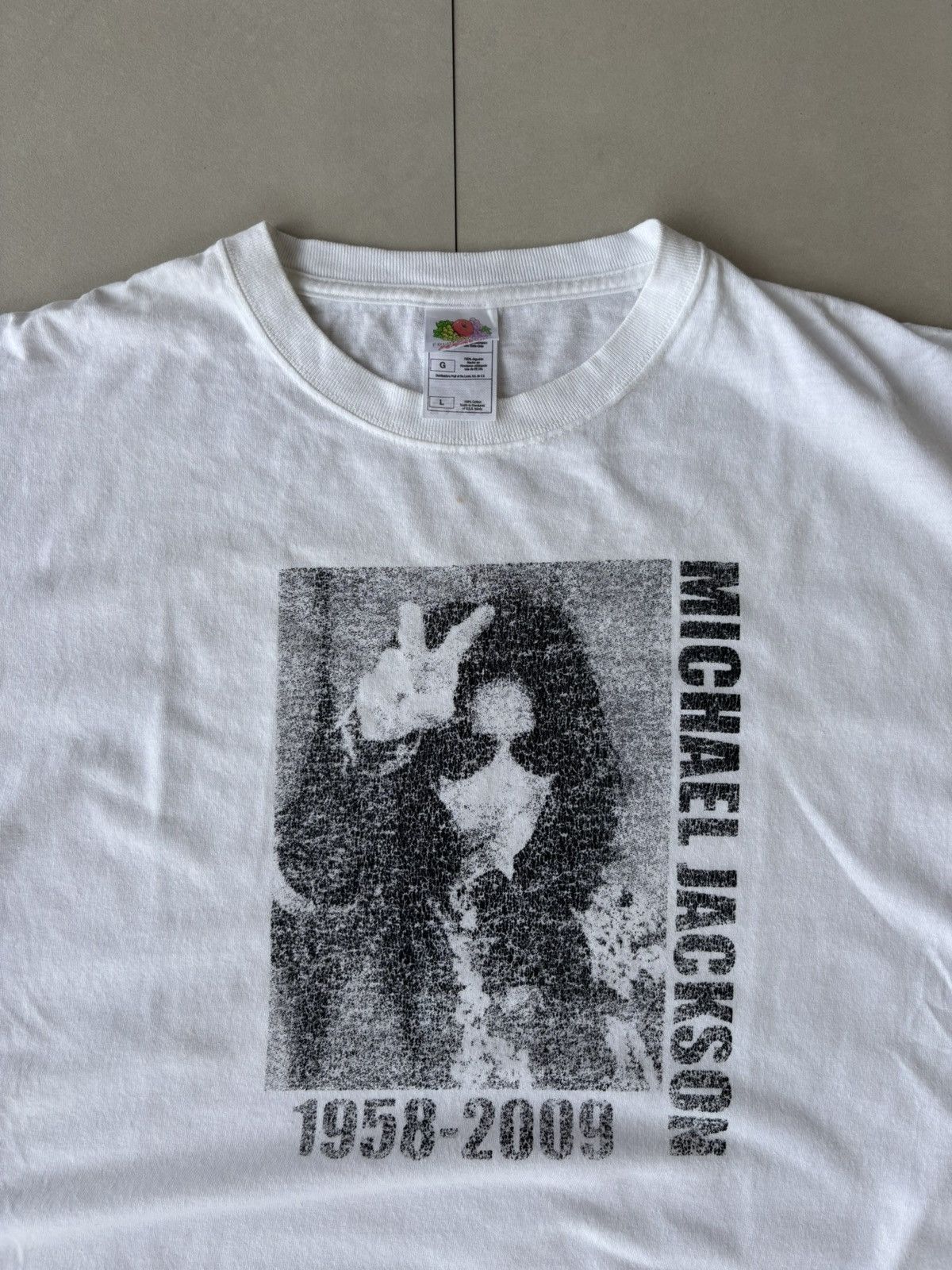 Band Tees 2009 Vintage Memorial Michael Jackson Size US L / EU 52-54 / 3 - 4 Thumbnail