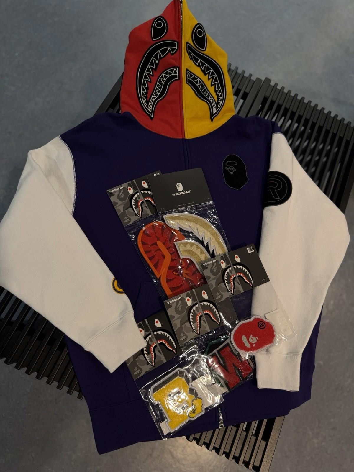 Bape Size Large BAPE Full Zip Hoodie A Bathing Ape Patch Changing Size US L / EU 52-54 / 3 - 1 Thumbnail