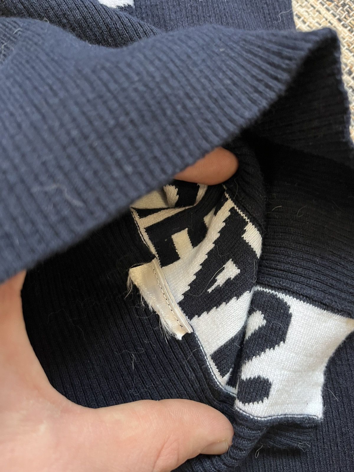 DKNY Avantgarde Dkny Jeans Puff Sleeve Sweater Navy Longsleeve Size M / US 6-8 / IT 42-44 - 15 Thumbnail