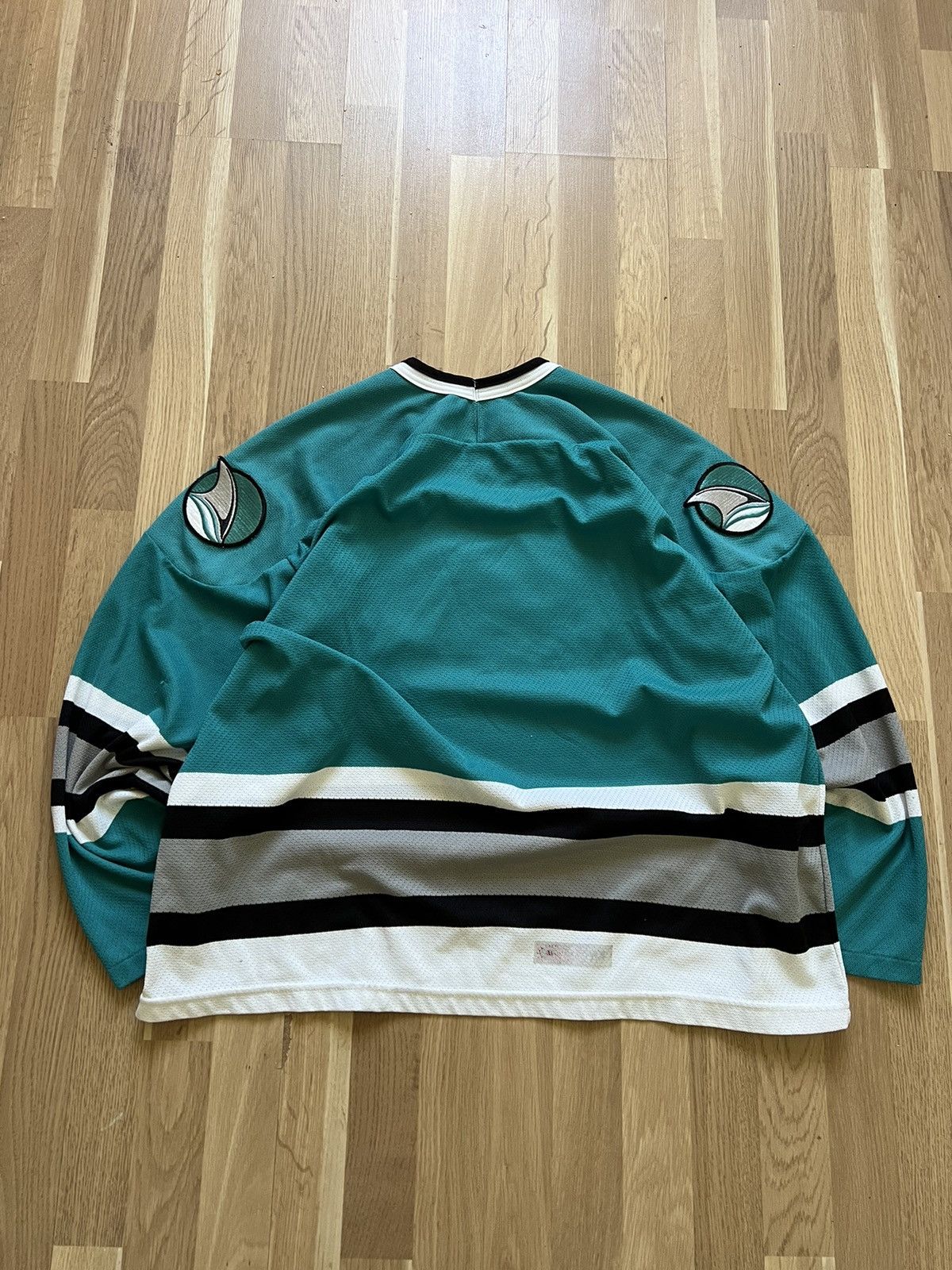 Other Vintage Hockey Jersey sharks San Jose 90s CCM maska NHL Size US XL / EU 56 / 4 - 8 Thumbnail