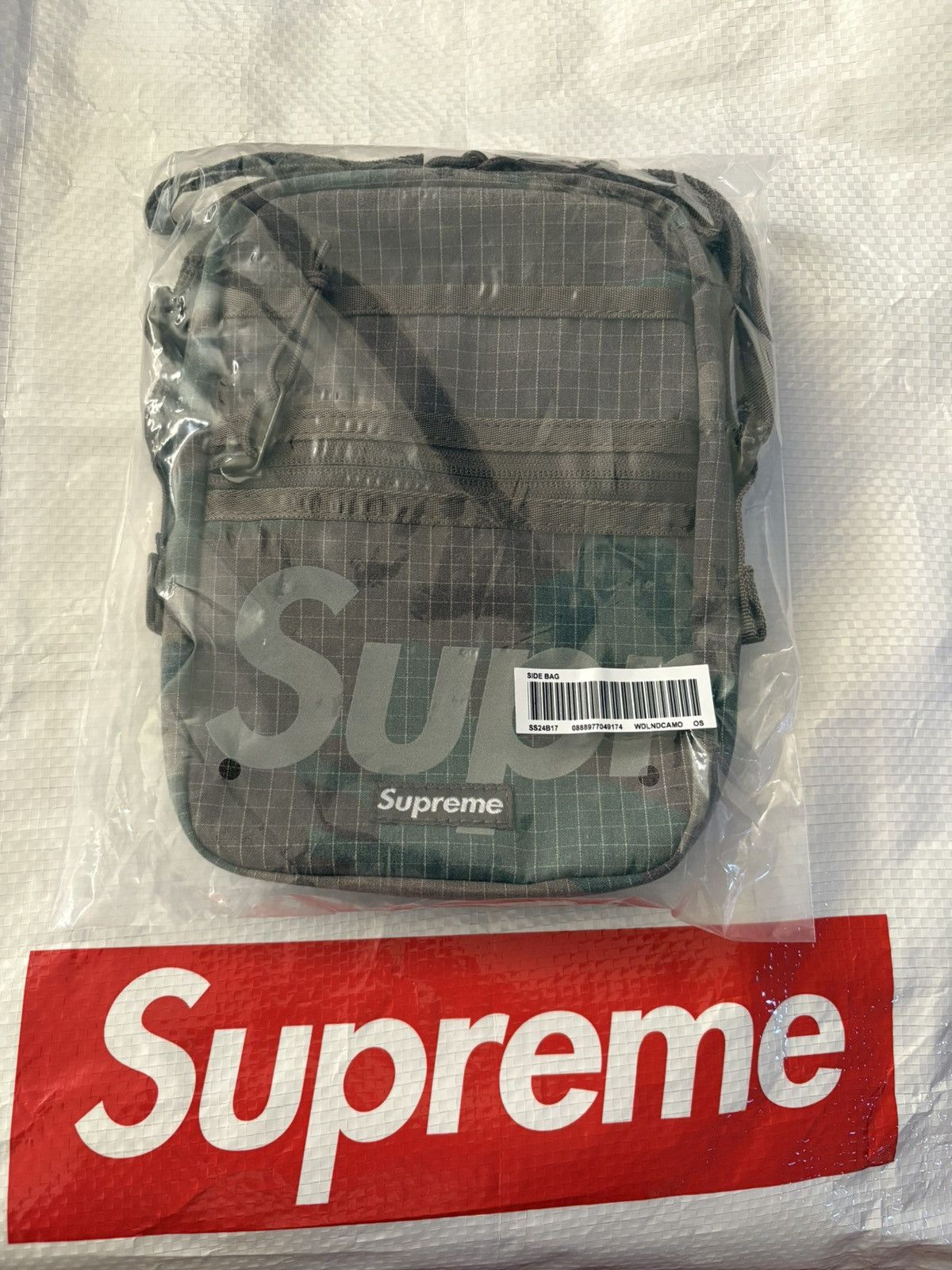 Supreme shoulder bag (woodland camo) NEW