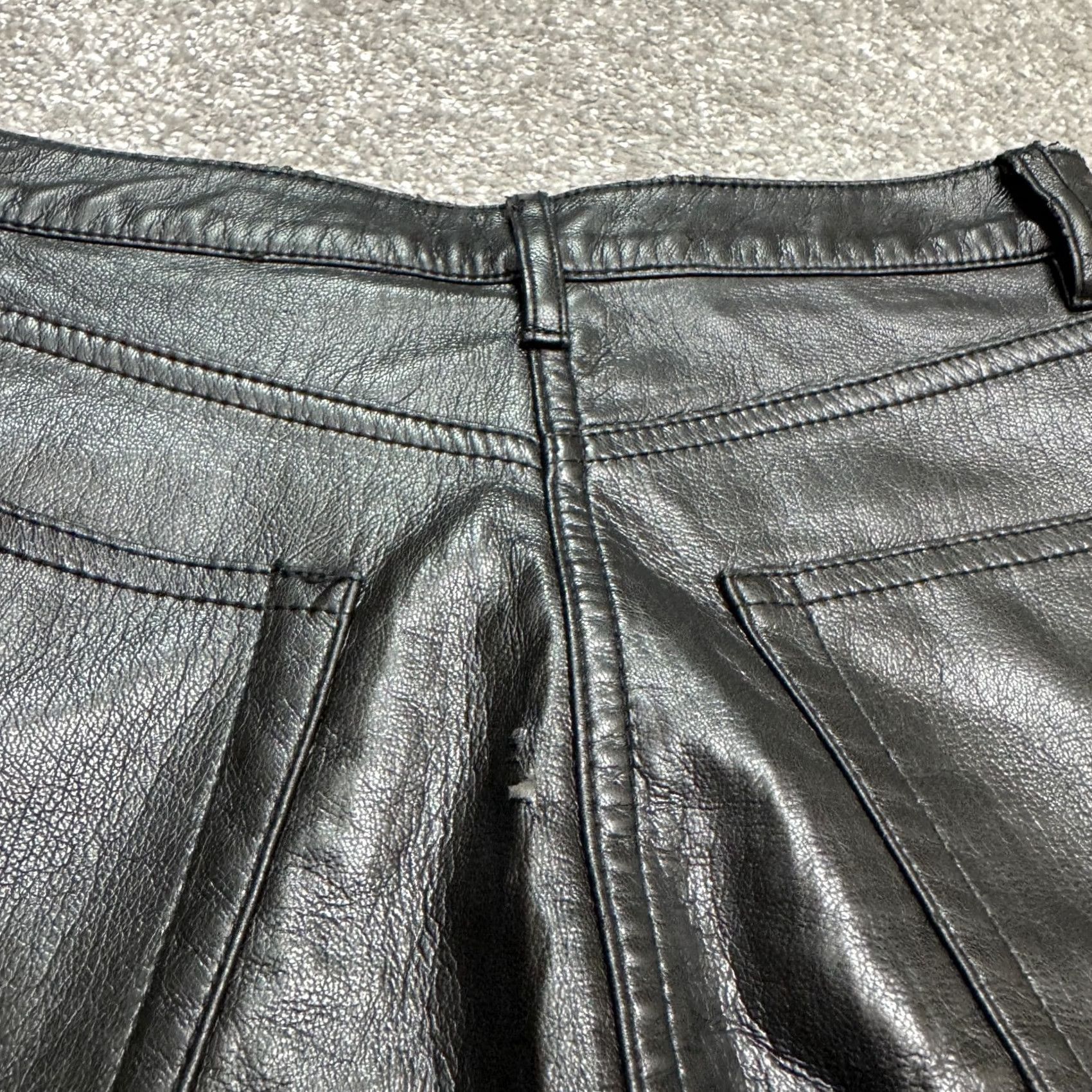 Vintage VINTAGE Wilfred Command Faux Vegan Leather Ankle Pants Womens 0 Black High Rise Straight Pants Mens? Size 25" / US 0 / IT 36 - 6 Thumbnail