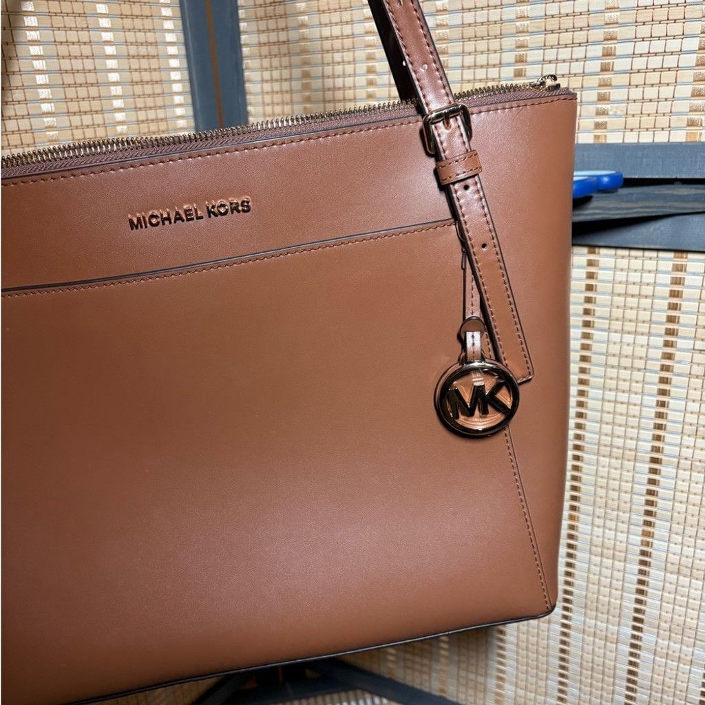 Michael Kors Michael Kors Voyager Large Saffiano Leather Tote Size ONE SIZE - 14 Thumbnail