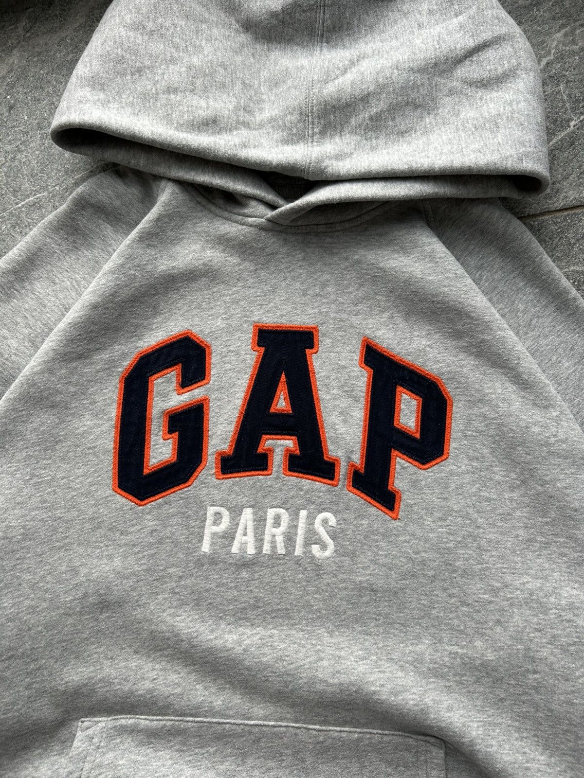 Gap Vintage hoodie gap paris big logo y2k boxy fit mans Size US L / EU 52-54 / 3 - 7 Thumbnail