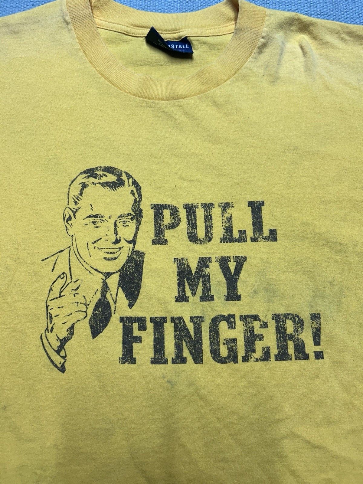 Vintage y2k graphic t shirt pull my finger funny joke hot topic XL Size US XL / EU 56 / 4 - 2 Thumbnail