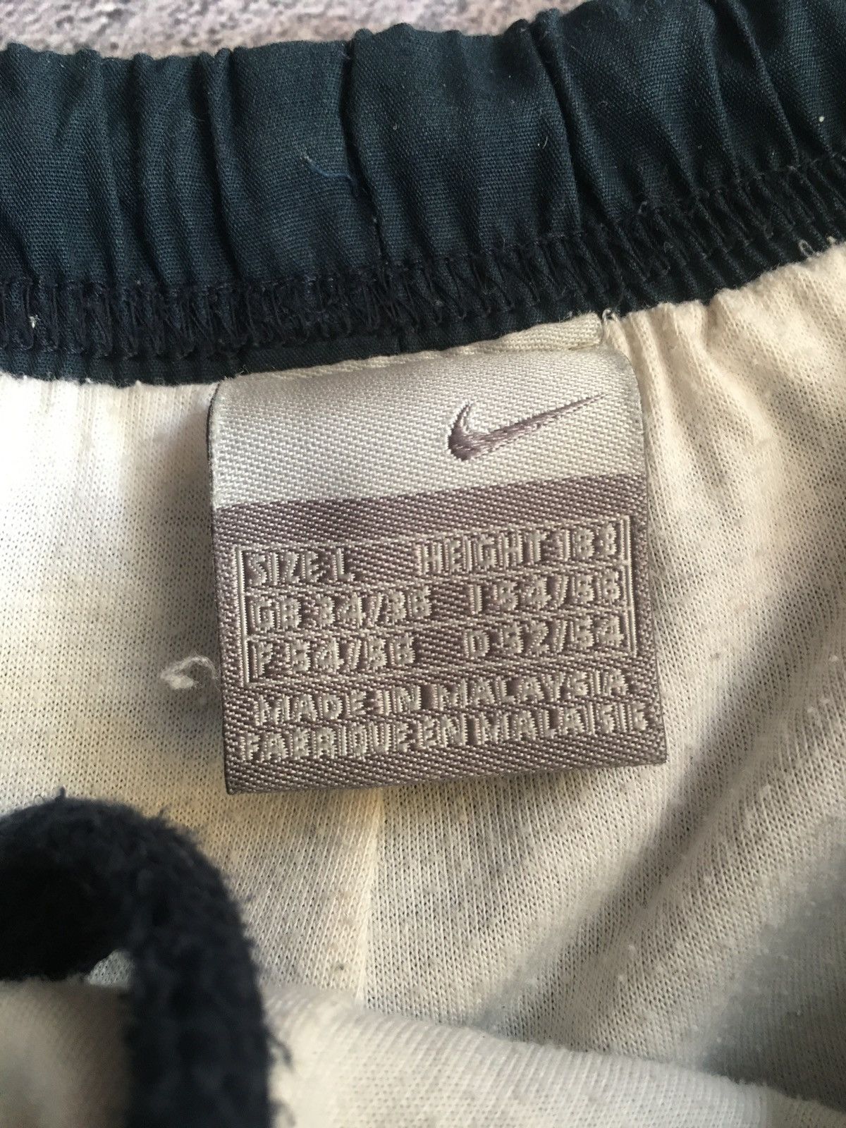 Nike 🌚 Vintage Nike Nylon Pants Black Swoosh Mens Y2K Track L Size US 38 / EU 54 - 7 Thumbnail
