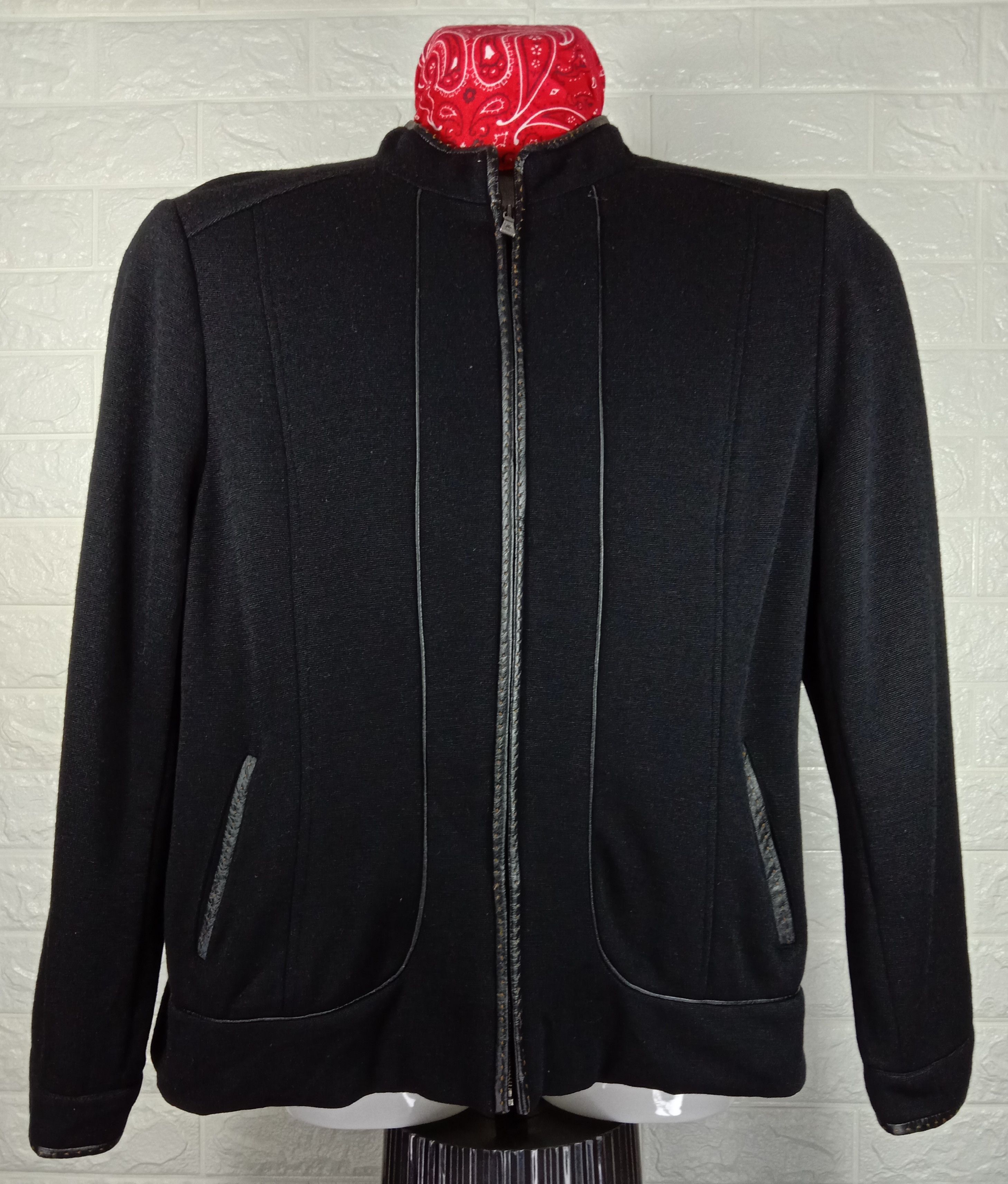 Japanese Brand Vintage Crocodile Black Jacket Size M / US 6-8 / IT 42-44 - 1 Thumbnail