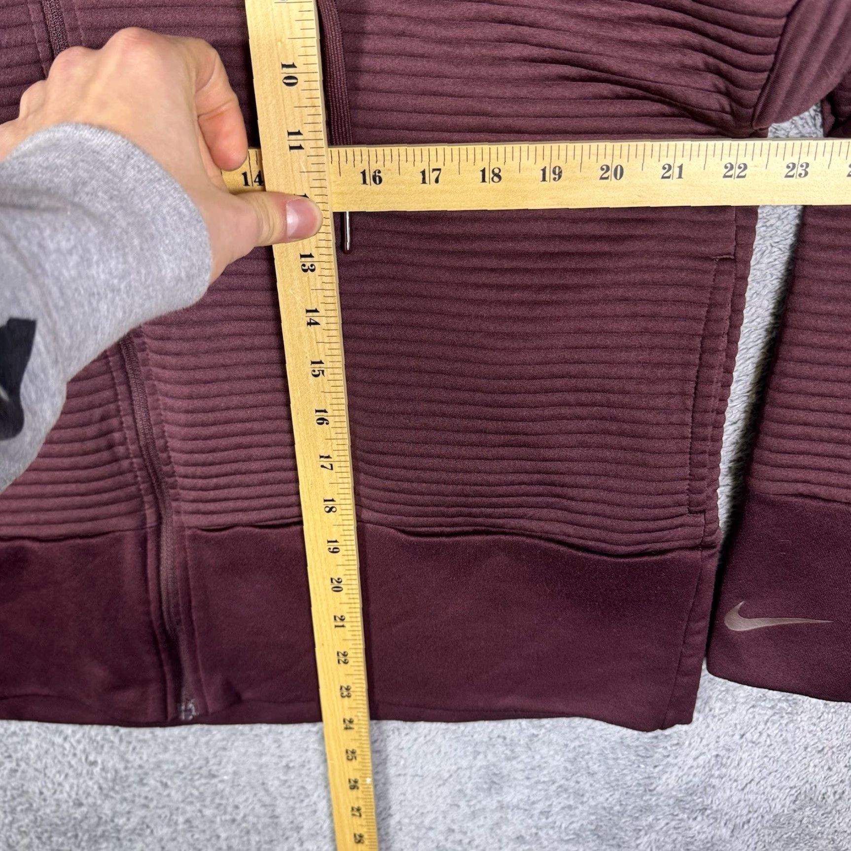 Nike Nike Hoodie Women’s M Full Zip Training Quilted Scuba Tech Sweatshirt Black XLFull Zip, Hooded, Pockets, Logo, Sports Nike Womens Hoodie Size XL / US 12-14 / IT 48-50 - 7 Thumbnail