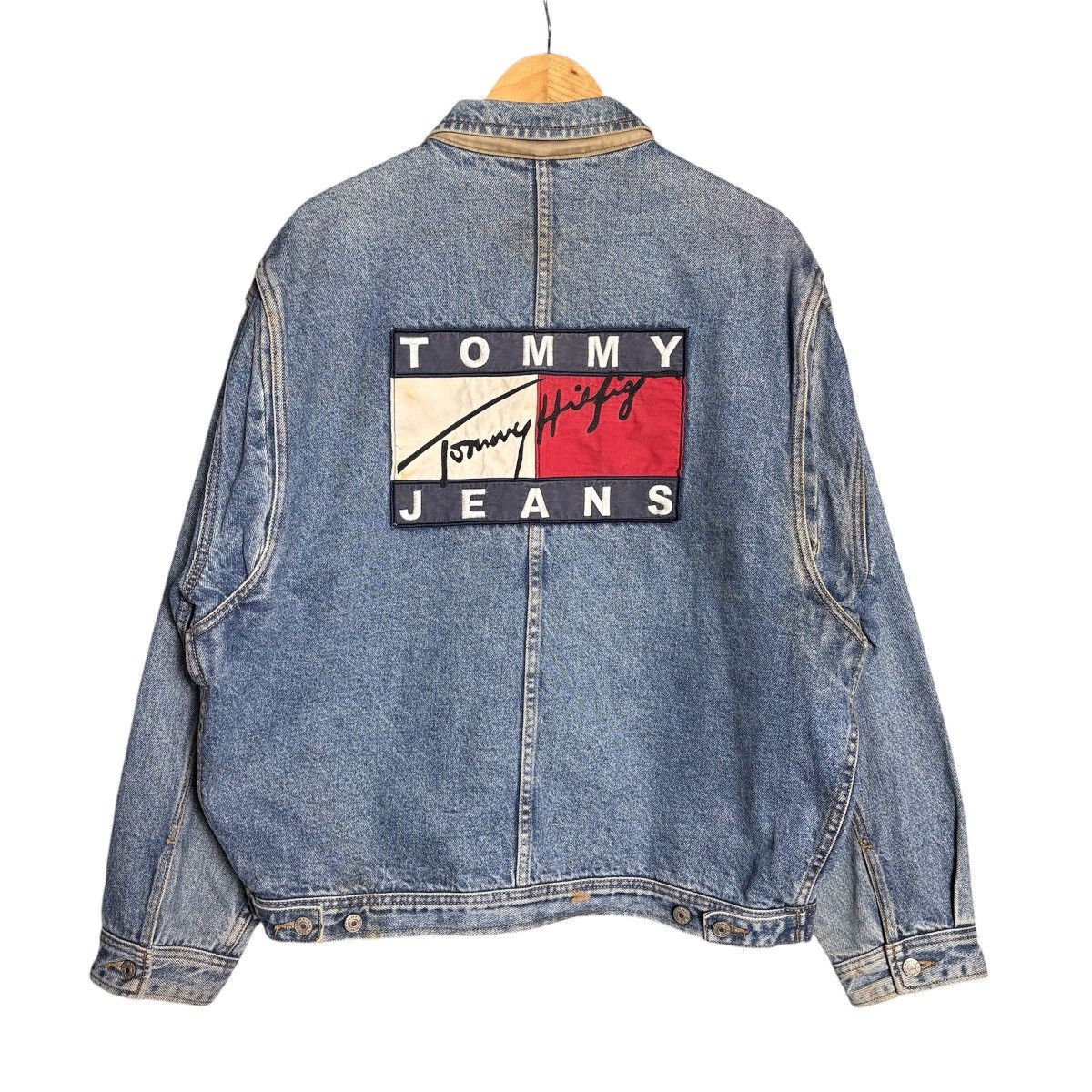 Tommy Hilfiger × Vintage Vintage 90s Tommy Hilfiger Patch Logo Denim Jacket Size US L / EU 52-54 / 3 - 1 Thumbnail