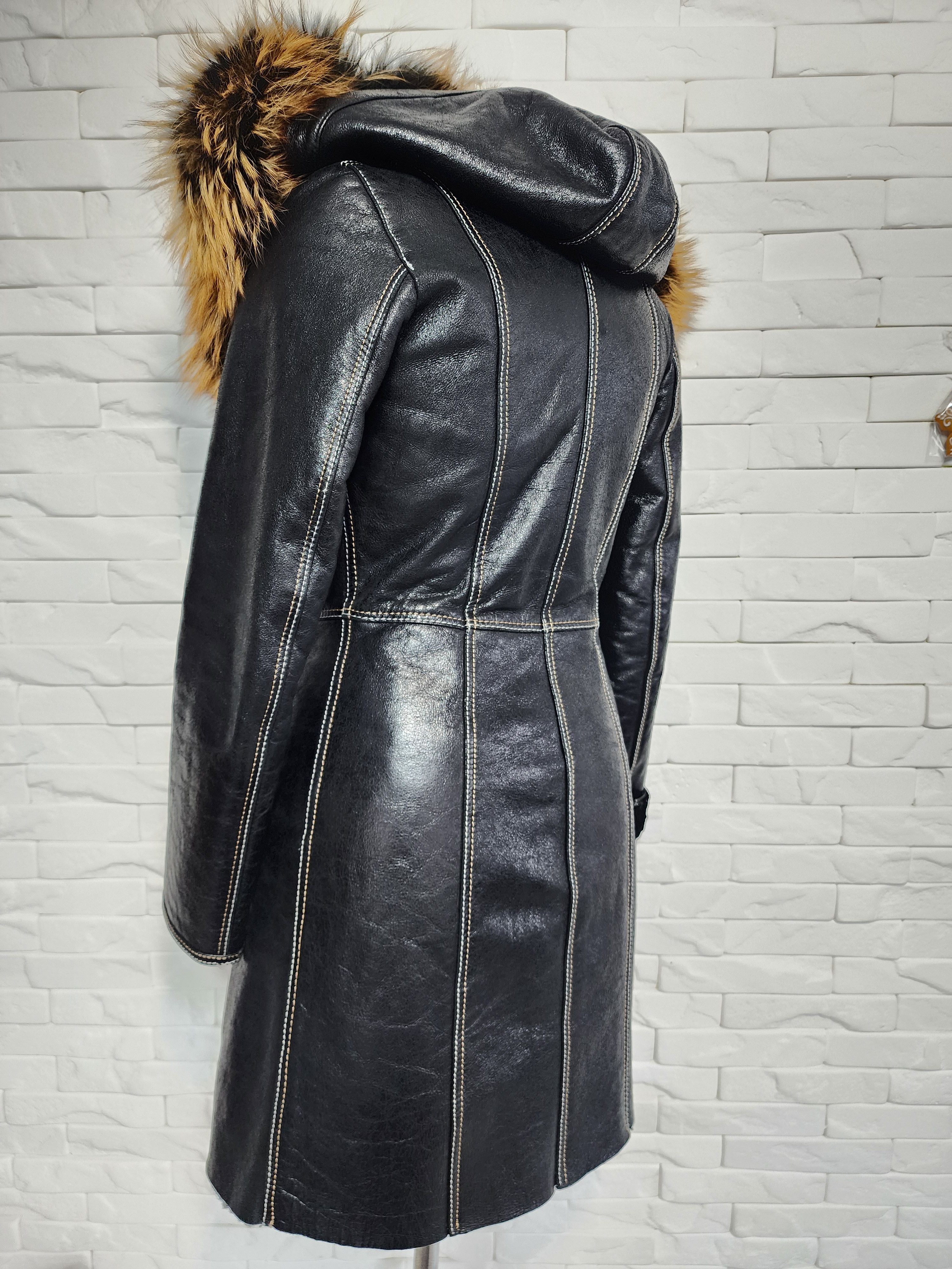 Furla Black Sheepskin Coat: Women's Genuine Fur Hooded Jacket Size M / US 6-8 / IT 42-44 - 6 Thumbnail
