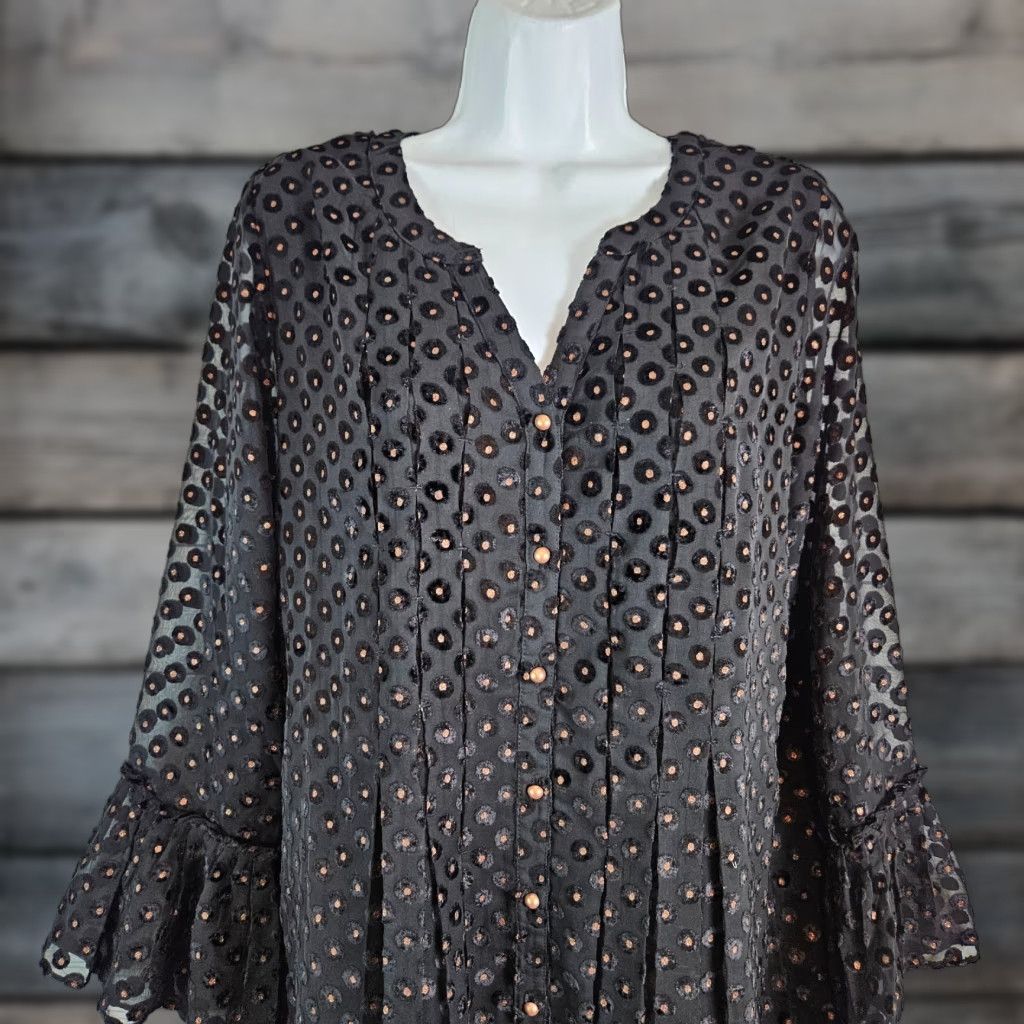Soft Surroundings Soft Surroundings Blouse Shirt Womens Medium Black Velvet Calm Swiss Dot Long Sleeve 27" 20.5" 22.5" Modern Size M / US 6-8 / IT 42-44 - 1 Thumbnail