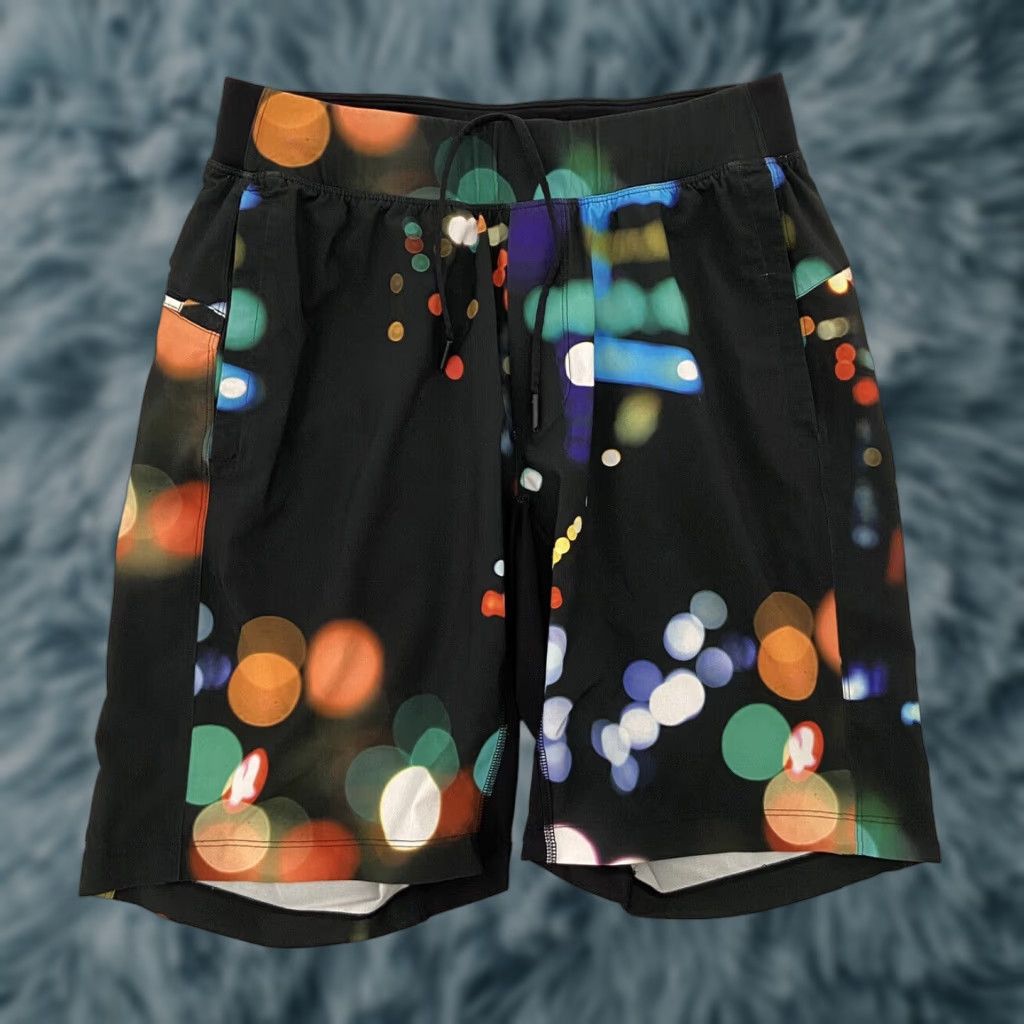 Lululemon VINTAGE Lululemon Shorts Mens Medium Activewear 8.5in Black Gym Cross Training Size US 31 - 1 Thumbnail