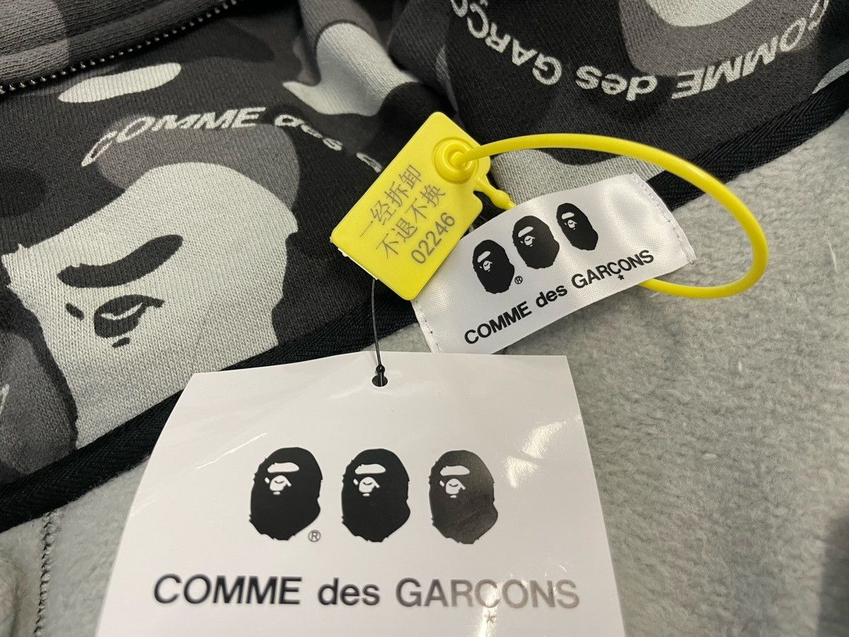 Bape × Comme des Garcons Bape x Comme des Garcons CDG Osaka Full-Zip Shark Hoodie Size US M / EU 48-50 / 2 - 17 Thumbnail