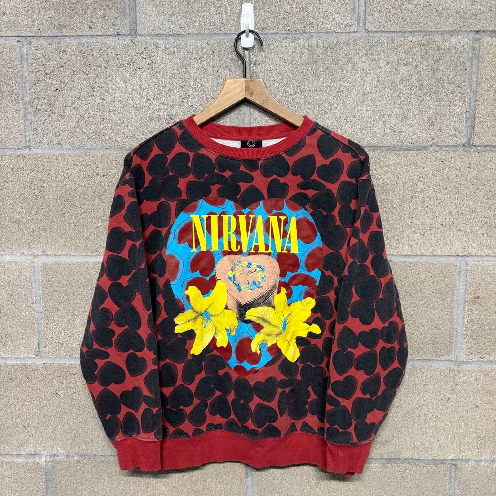 Nirvana Nirvana heart shaped box all over print sweatshirt small Size US S / EU 44-46 / 1 - 1 Thumbnail