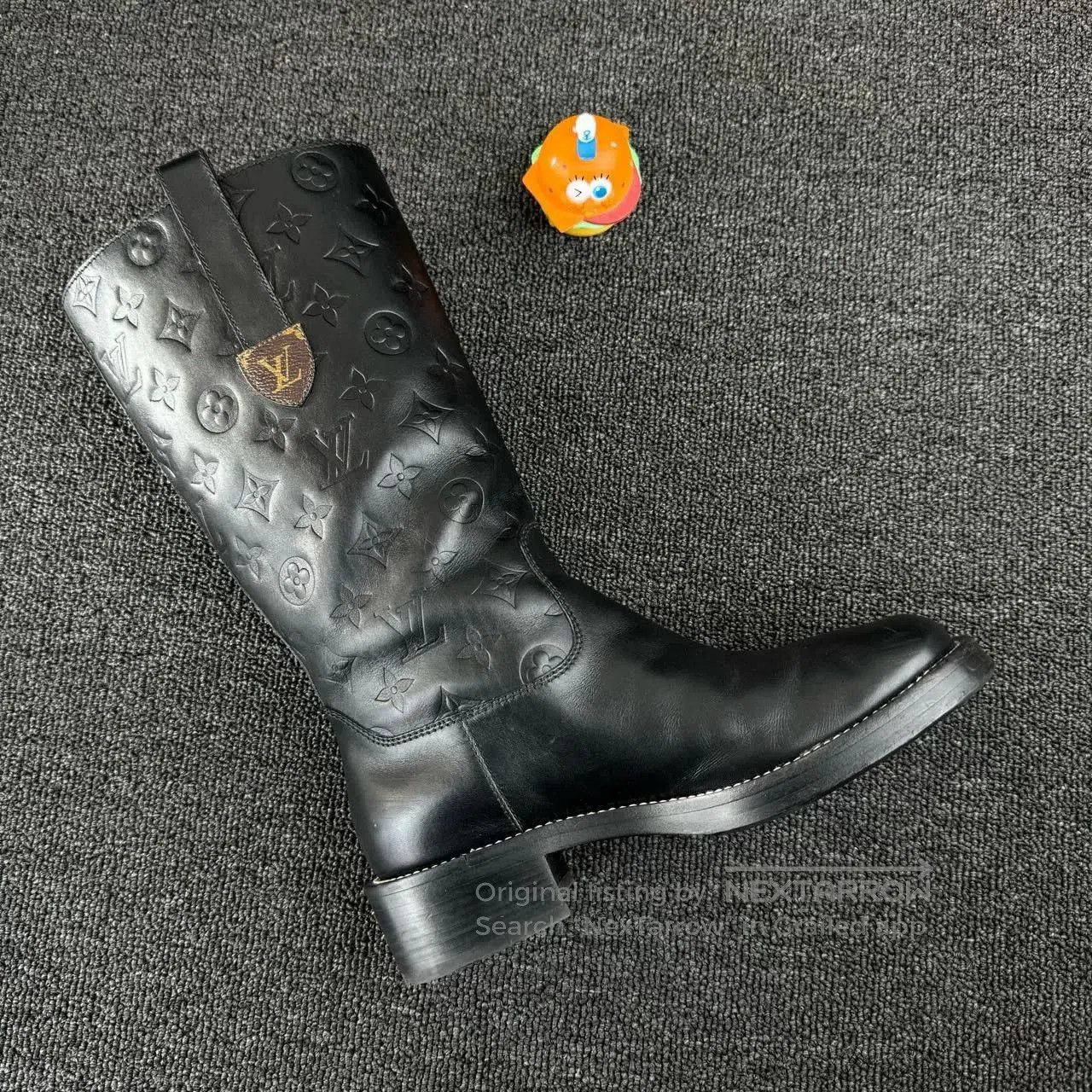 Louis Vuitton louis vuitton embossed pattern knight boots. Size US 7 / IT 37 - 6 Thumbnail