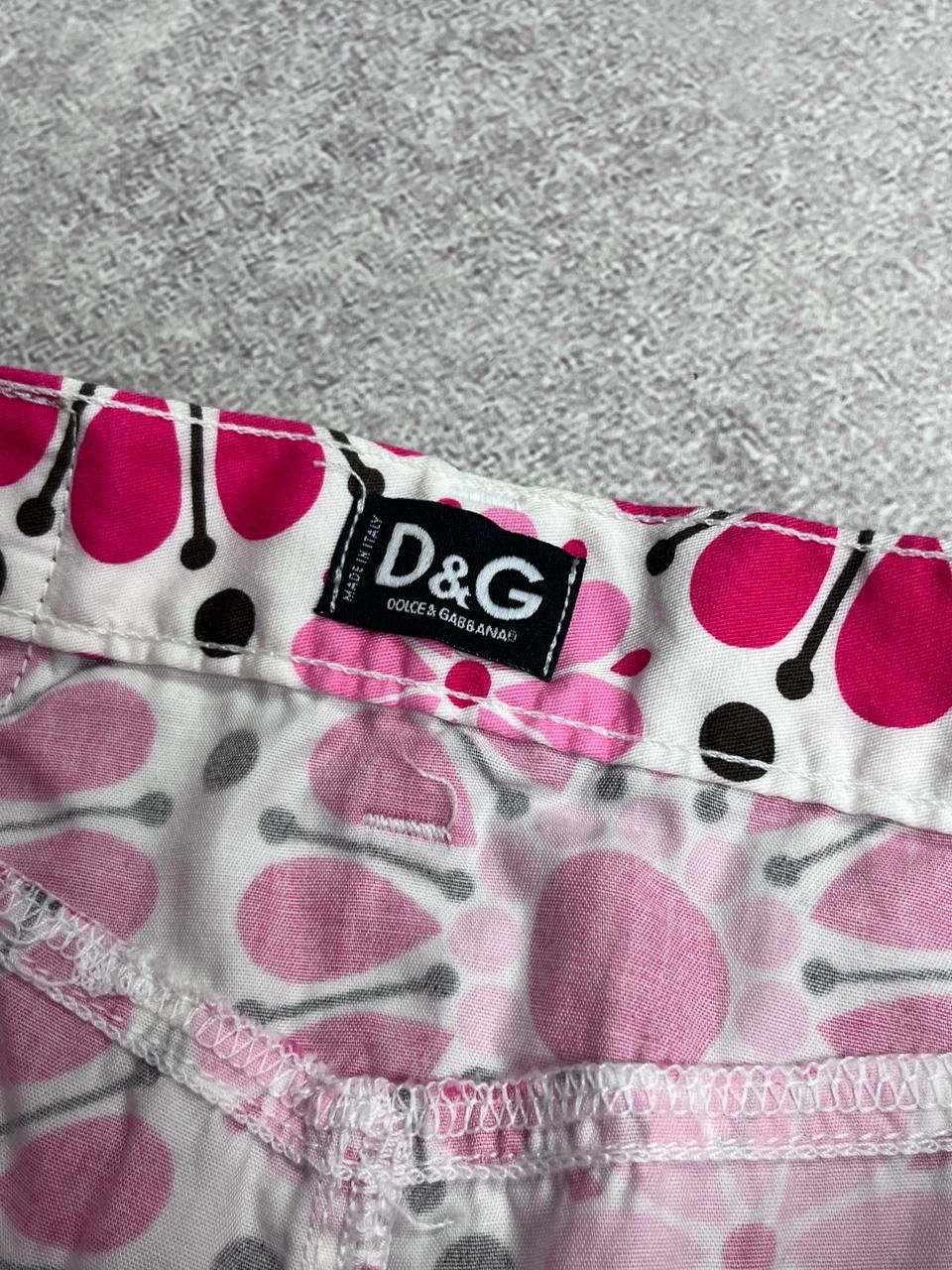 Dolce & Gabbana × Vintage Vintage Dolce&Gabbana Floral Print Capri Shorts Y2K 27 Woman Size 27" / US 4 / IT 40 - 7 Thumbnail