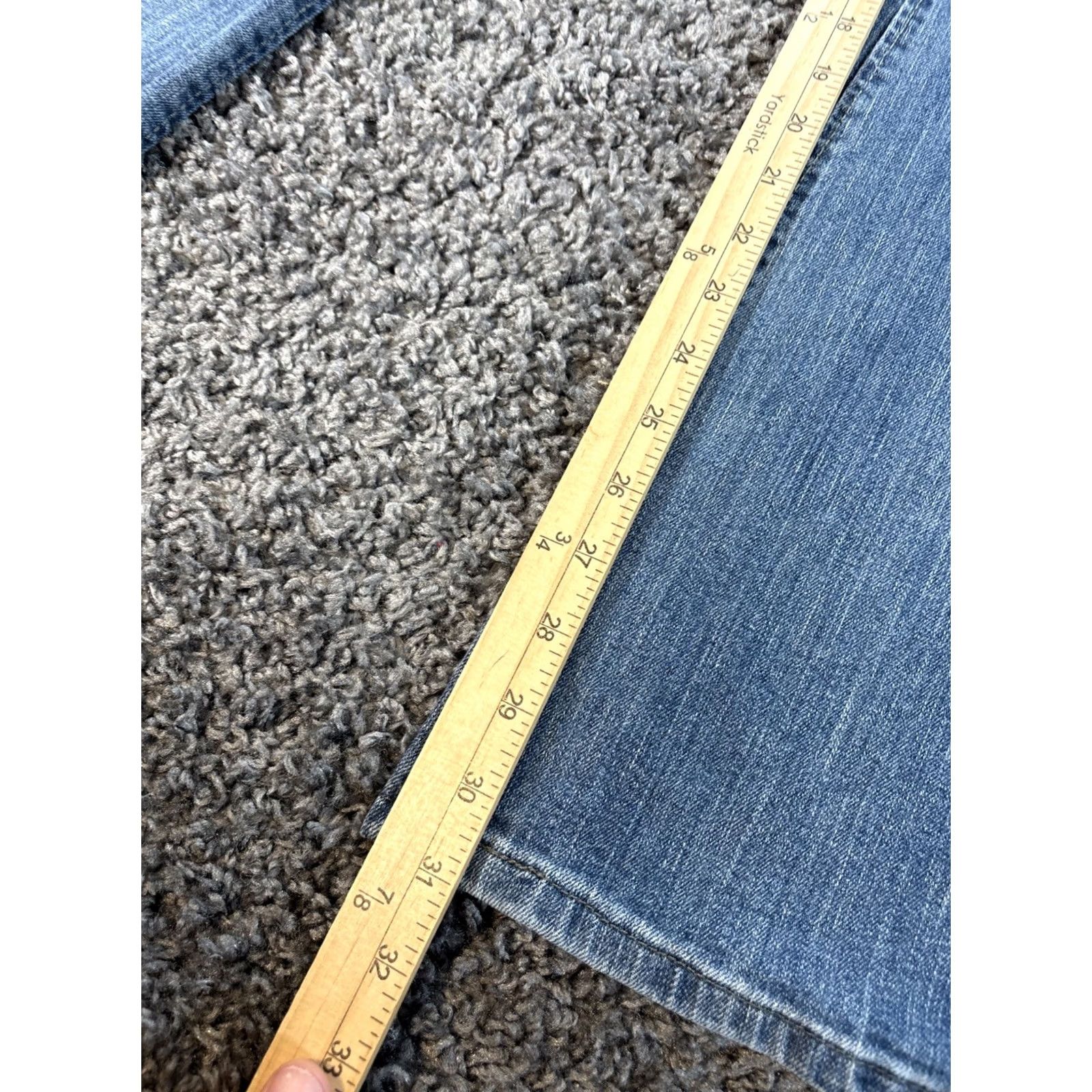 Levi's VINTAGE Levi’s 518 Low Rise Boot Cut Jeans Women 32x31 Light Blue Denim 5-Pocket Logo Slim Regular Strapless? (No) Size 24" / US 00 / IT 34 - 4 Thumbnail