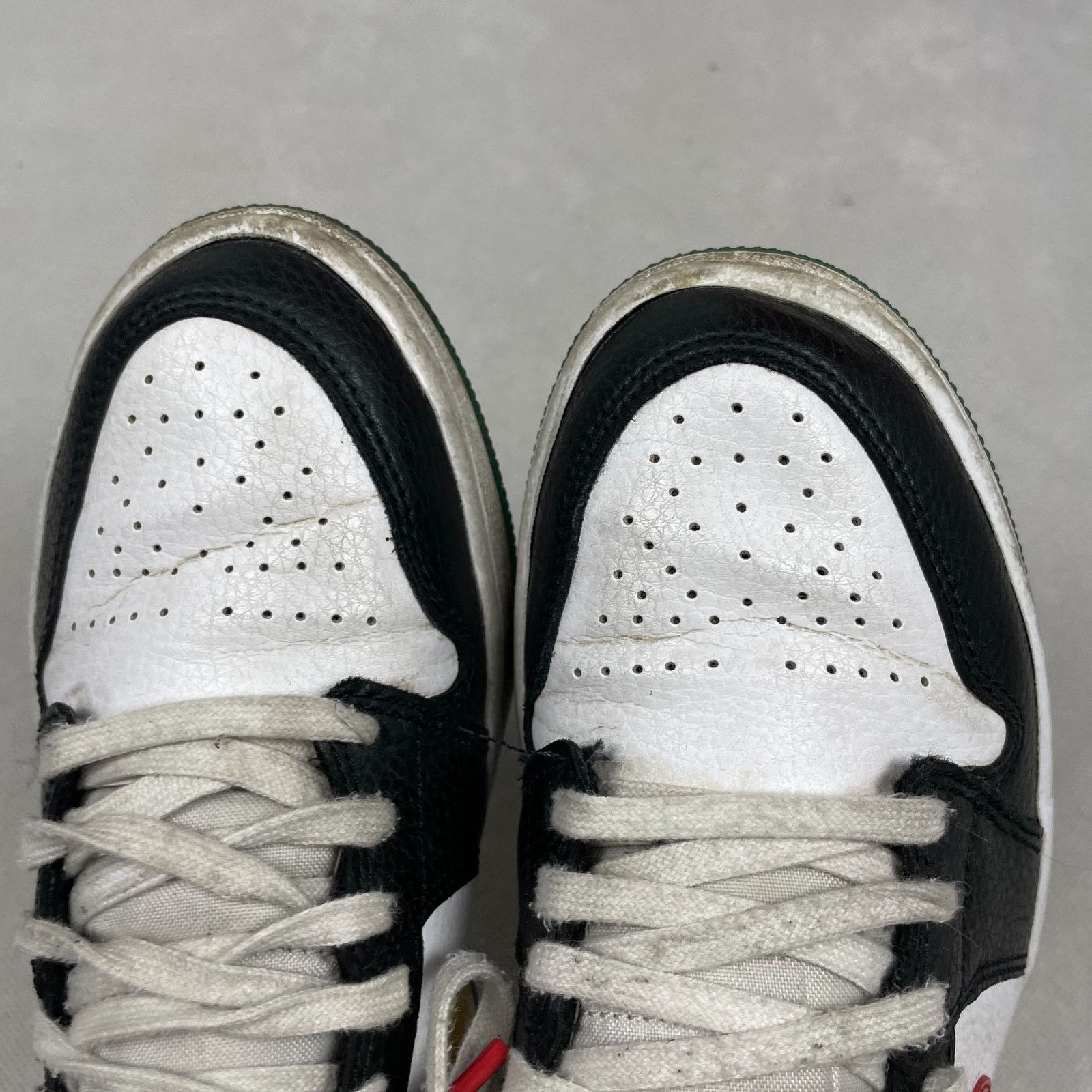Jordan Brand Air Jordan 1 Mid Alternate BQ6472-063 Women's White Shoes 8 Size US 8 / IT 38 - 5 Thumbnail