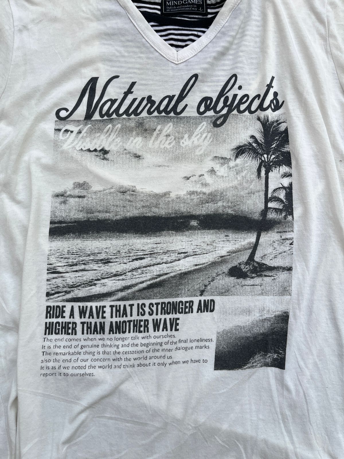 Mind Games Mind Games Natural Objects Graphic V-Neck Tee Size US S / EU 44-46 / 1 - 3 Thumbnail
